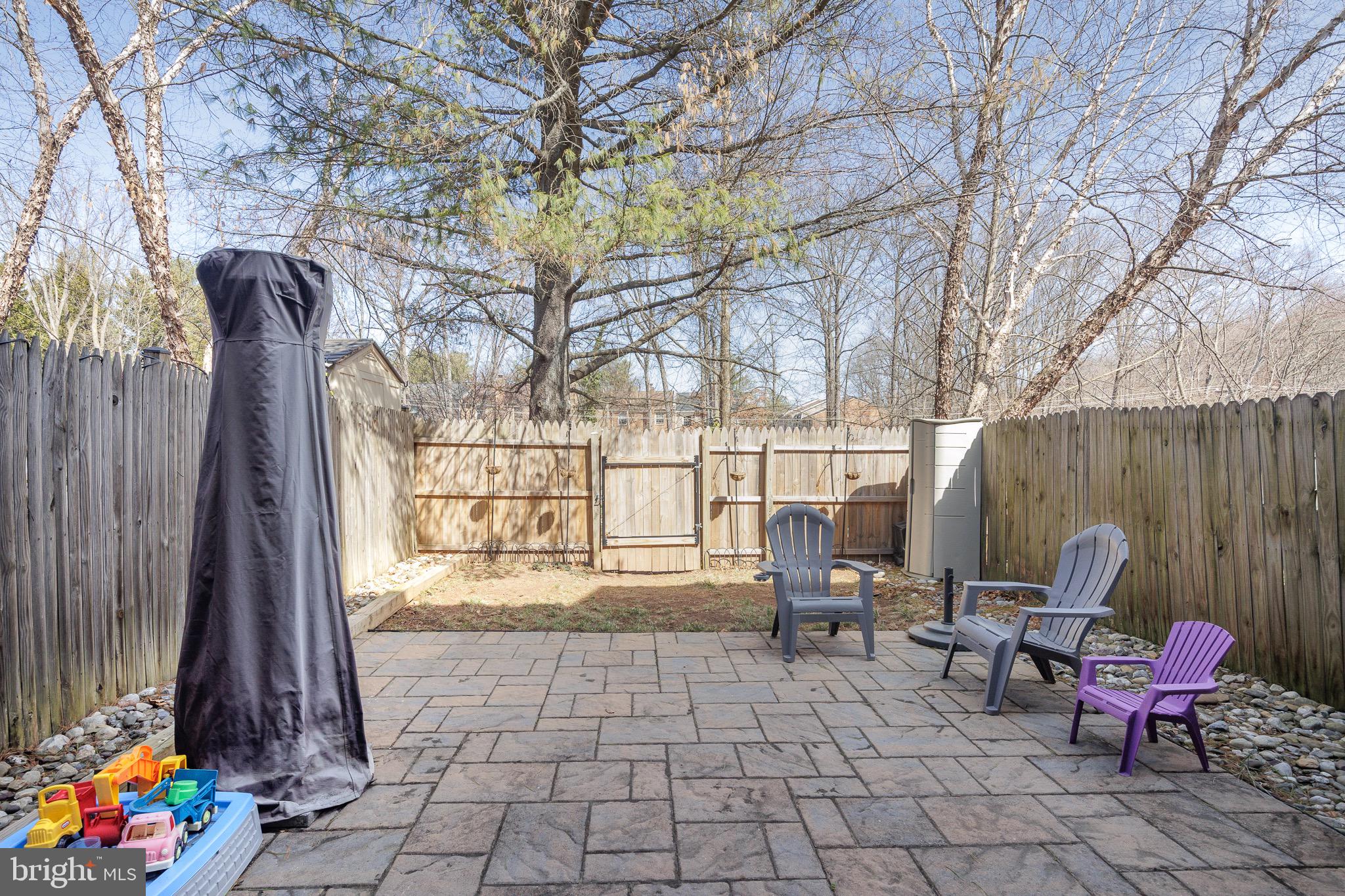 TOWNES OF ORANGE HUNT - Residential