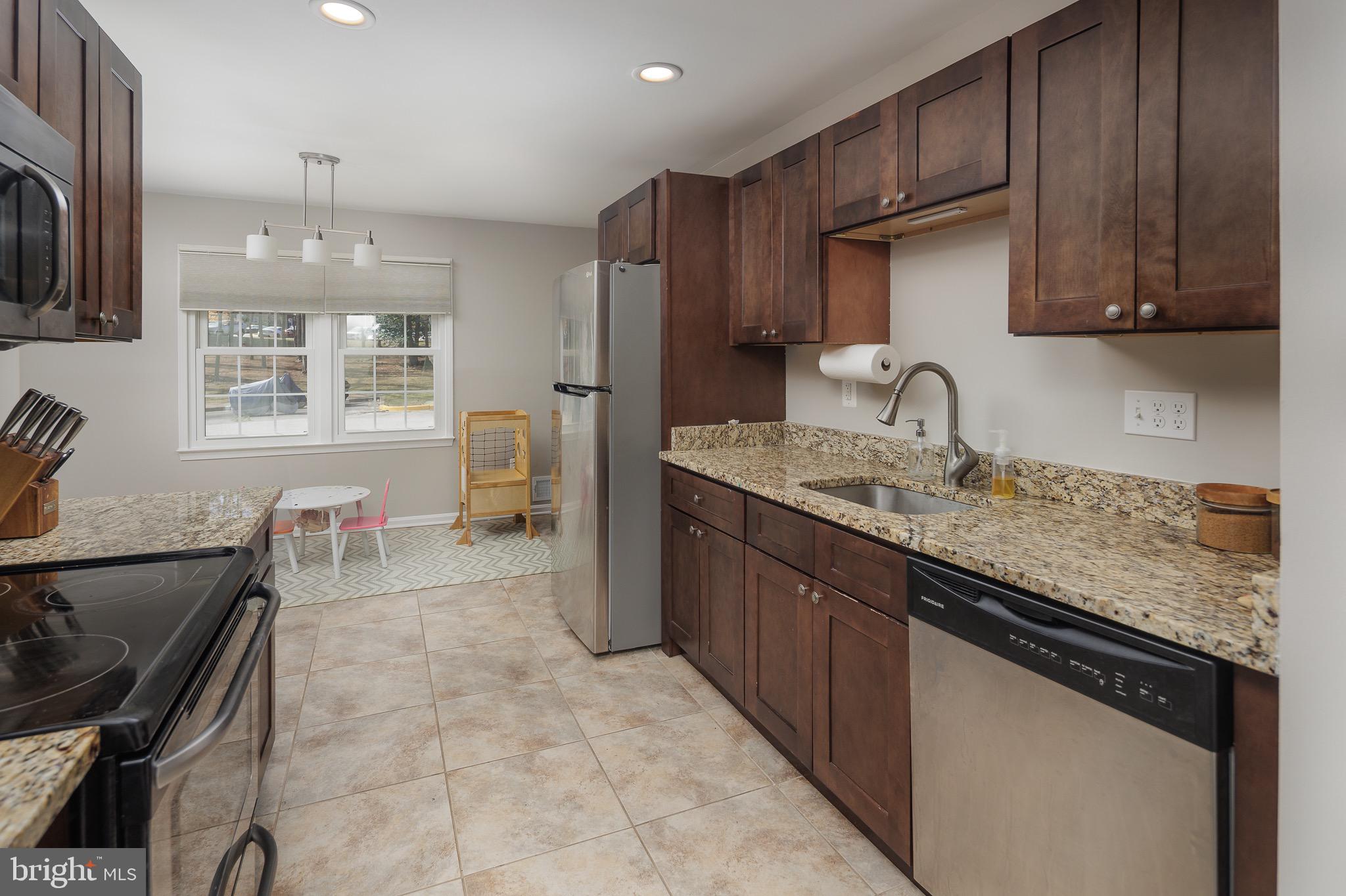 TOWNES OF ORANGE HUNT - Residential