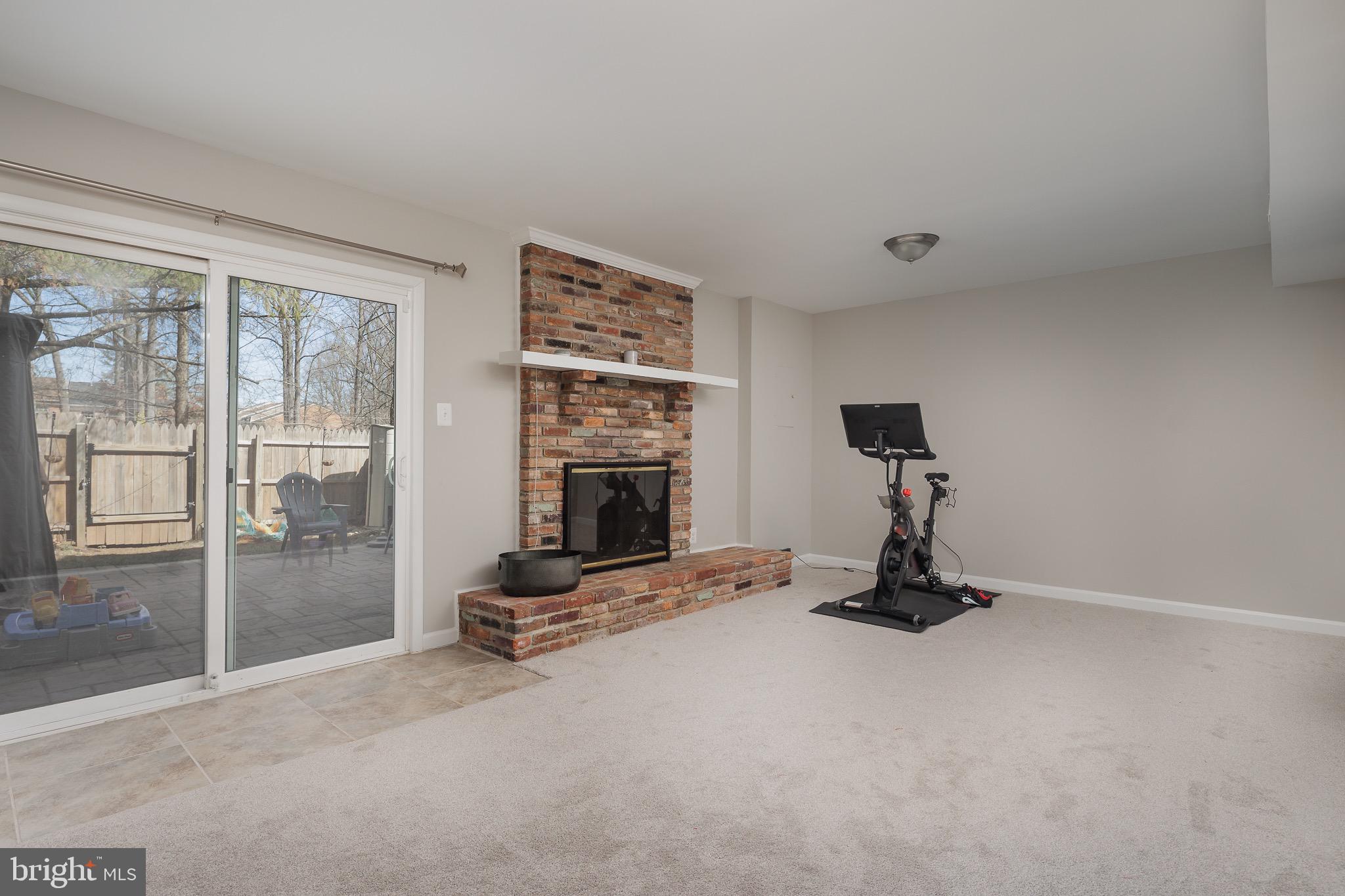 TOWNES OF ORANGE HUNT - Residential