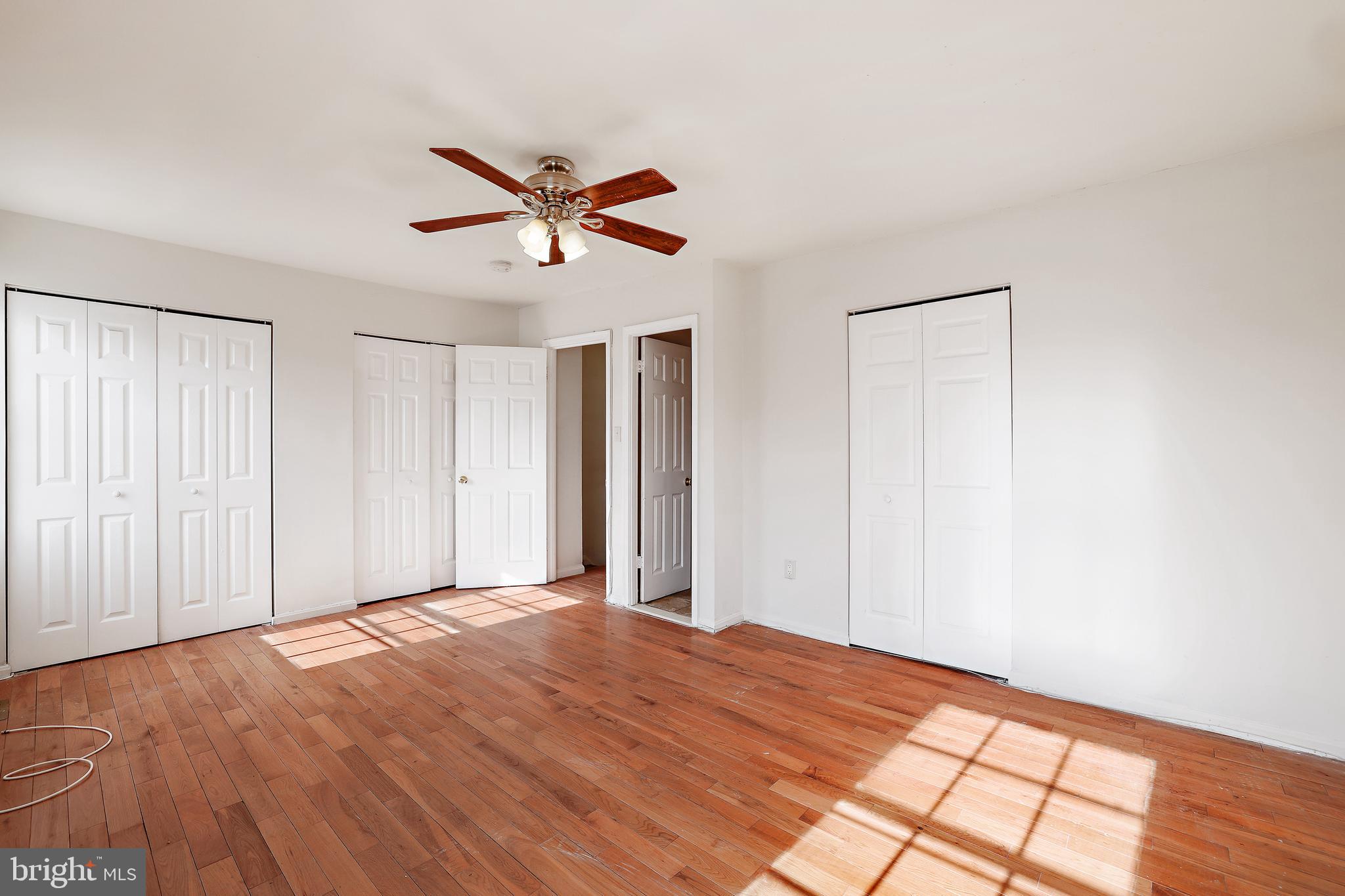 COLONY SQUARE - Residential