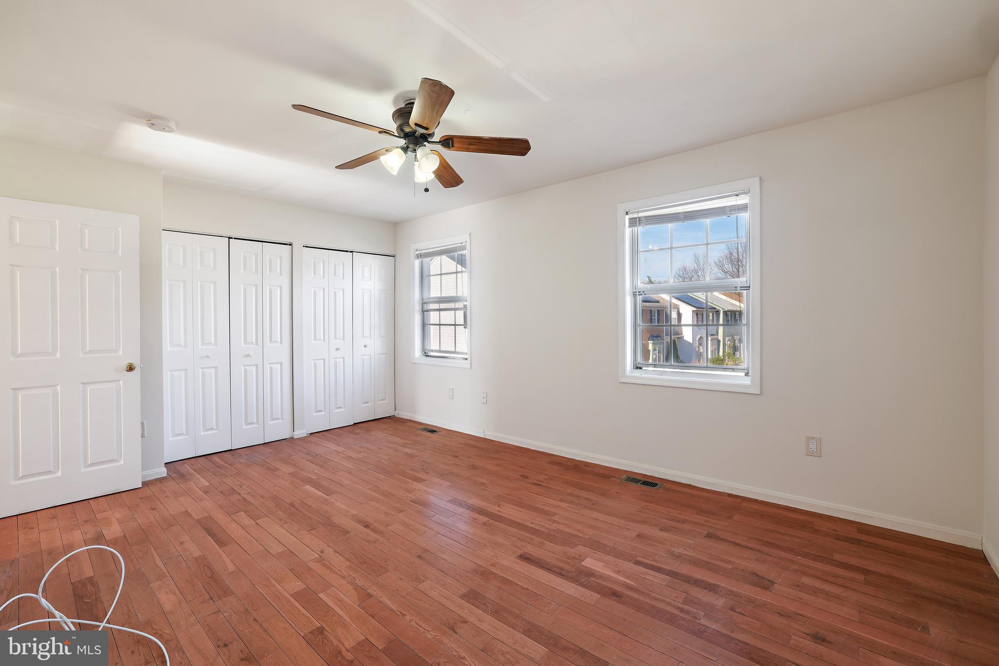 COLONY SQUARE - Residential