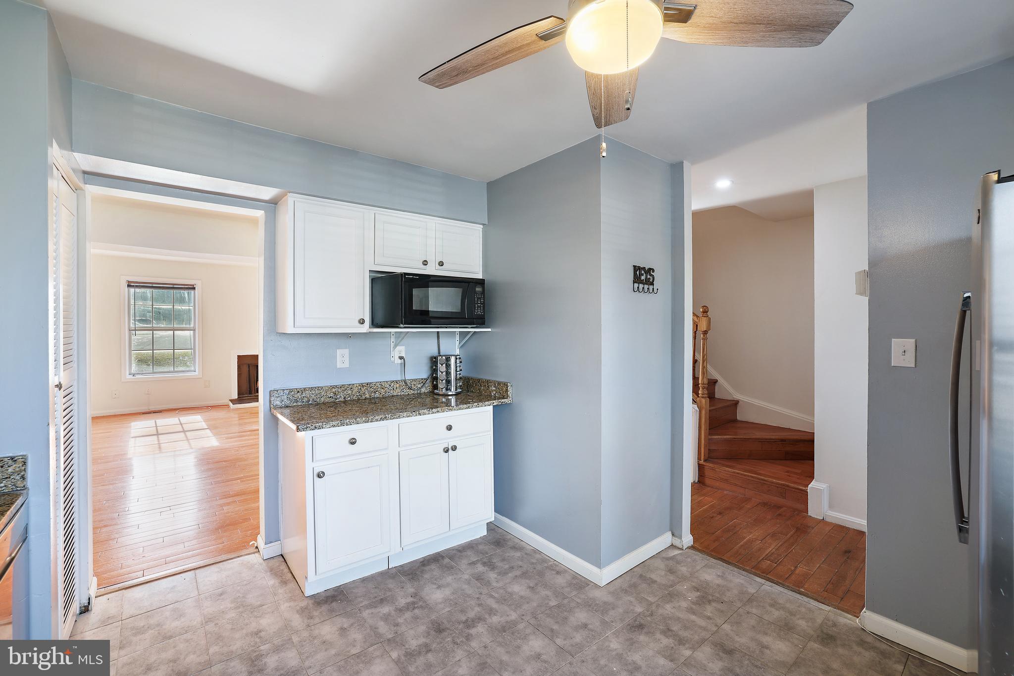 COLONY SQUARE - Residential