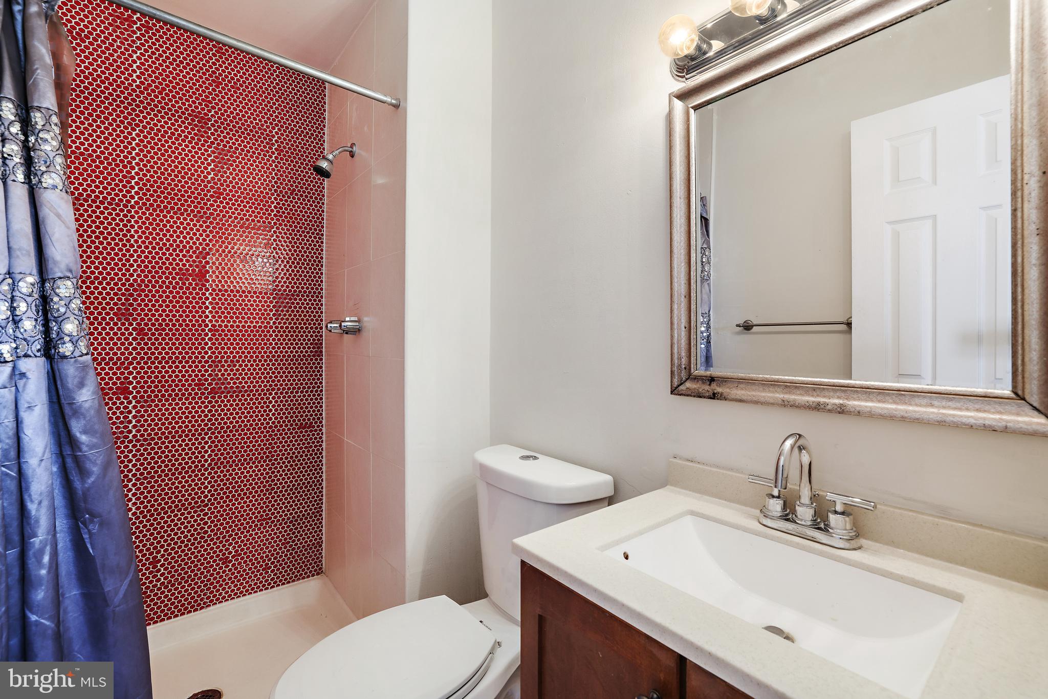 COLONY SQUARE - Residential