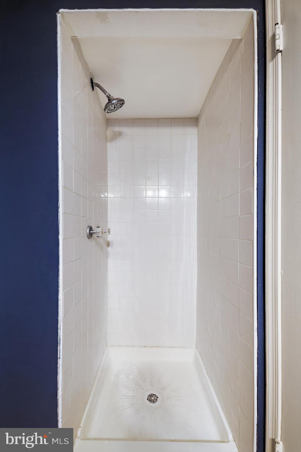 COLONY SQUARE - Residential