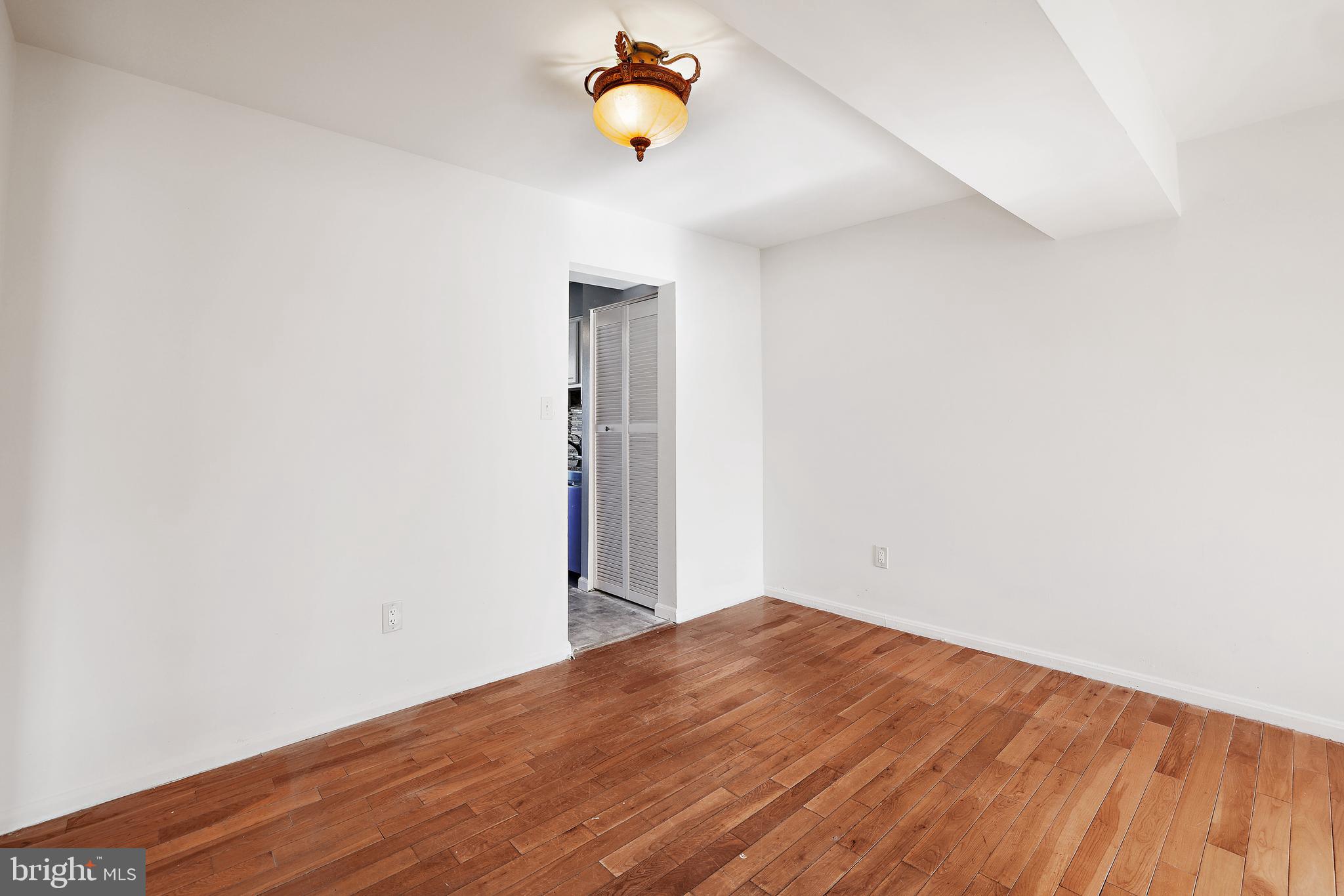 COLONY SQUARE - Residential