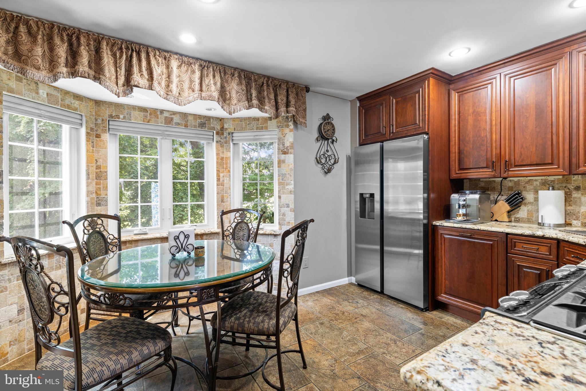 SOMERTON - Residential