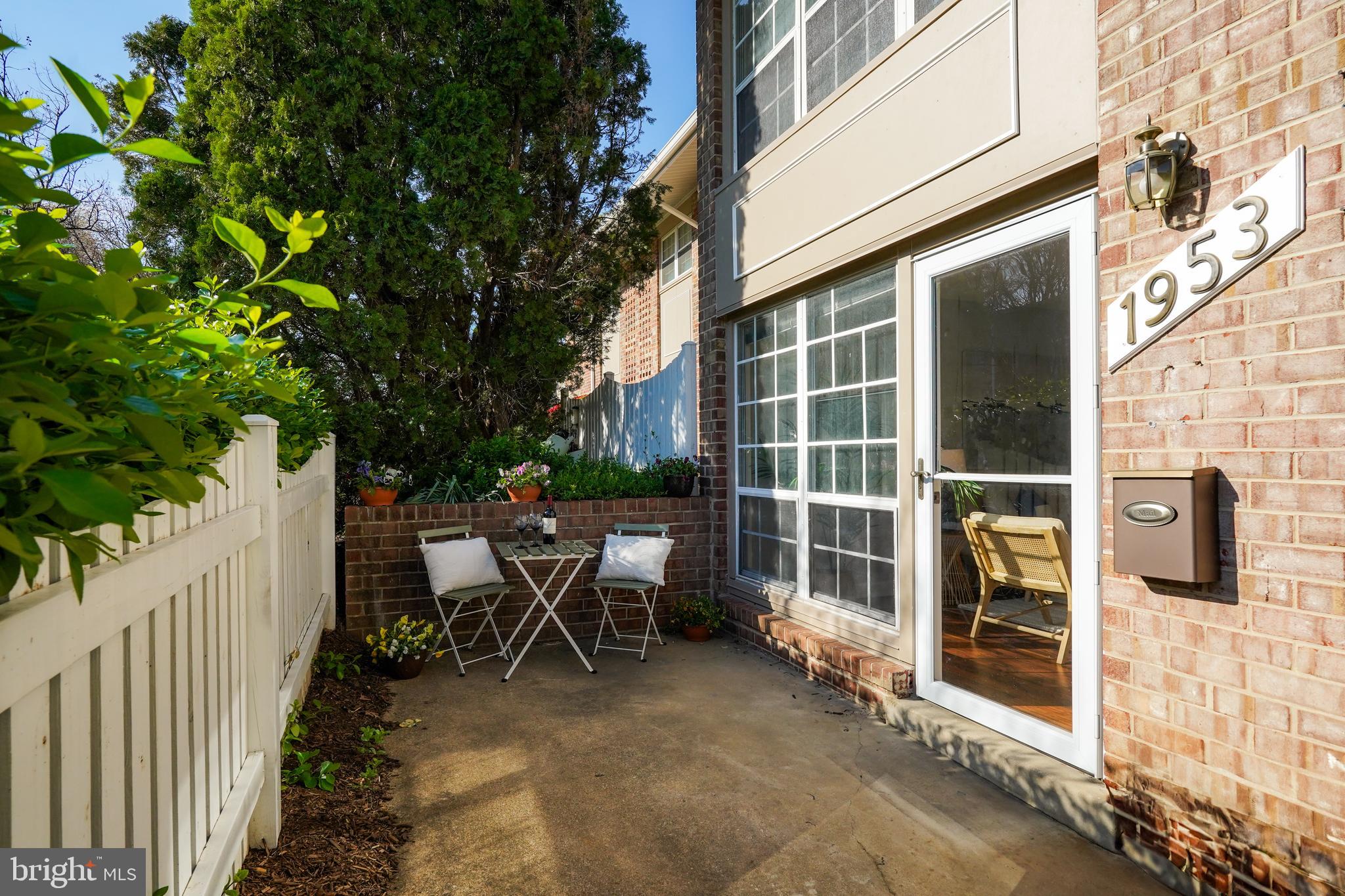 MC LEAN CHASE - Residential