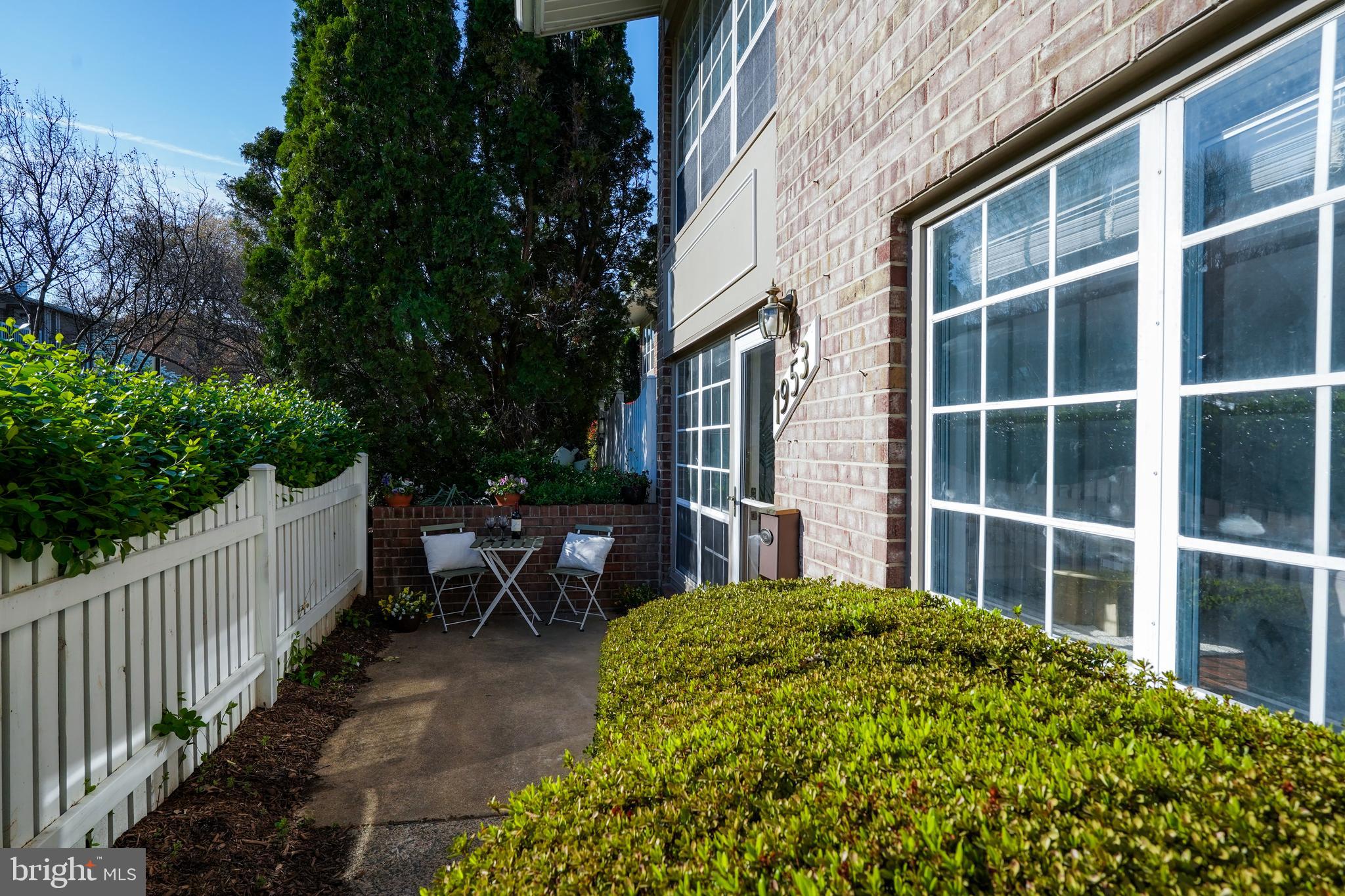 MC LEAN CHASE - Residential