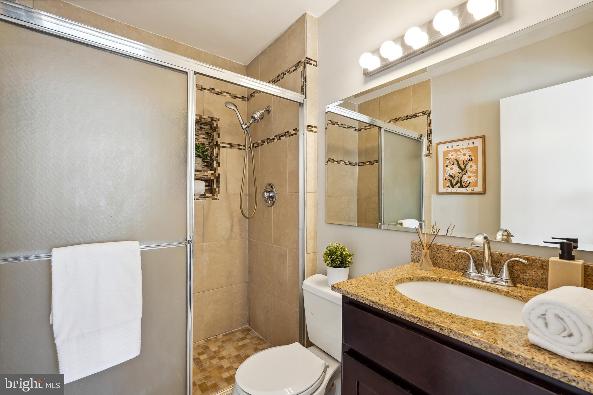 MC LEAN CHASE - Residential