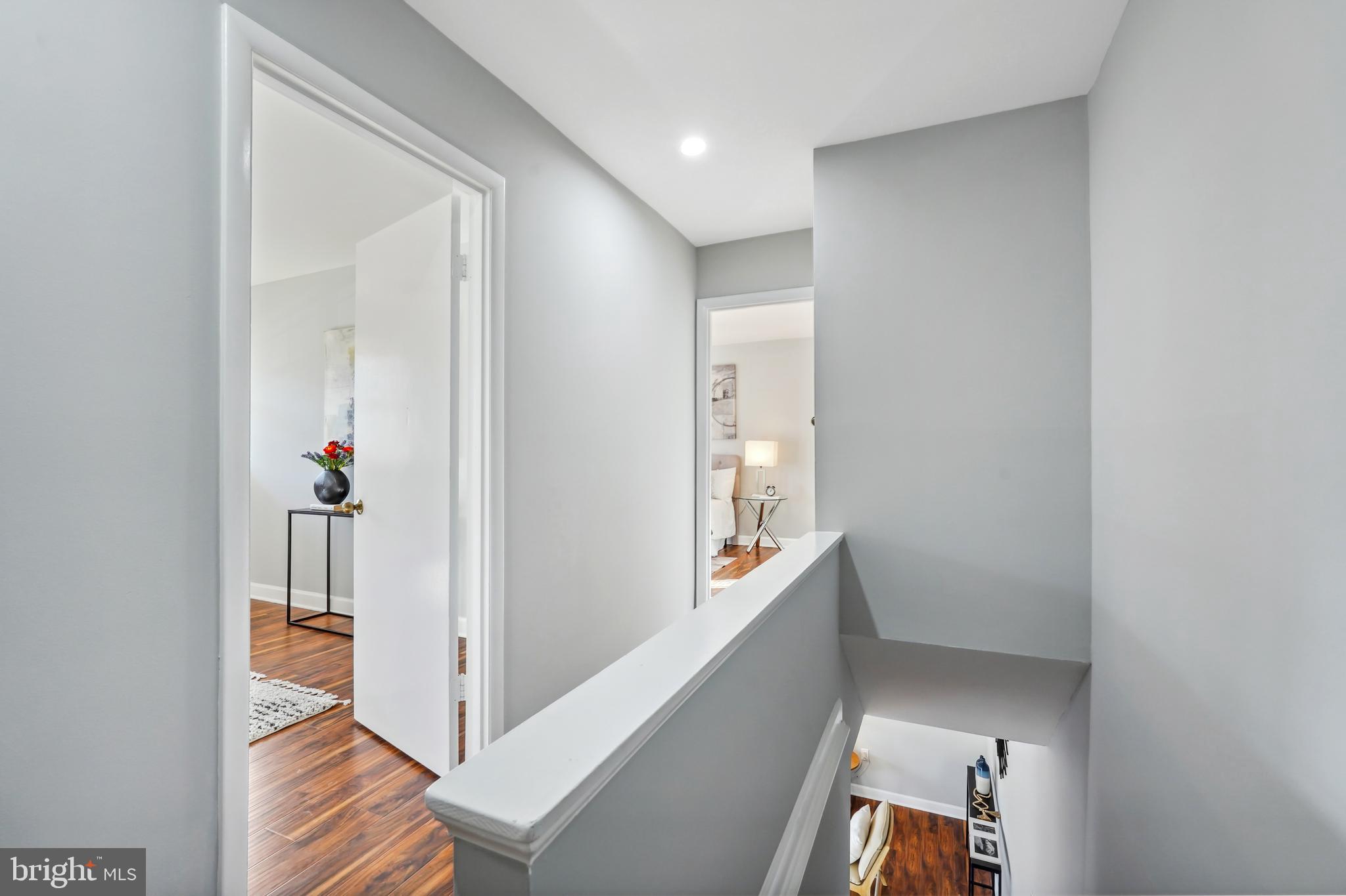 MC LEAN CHASE - Residential