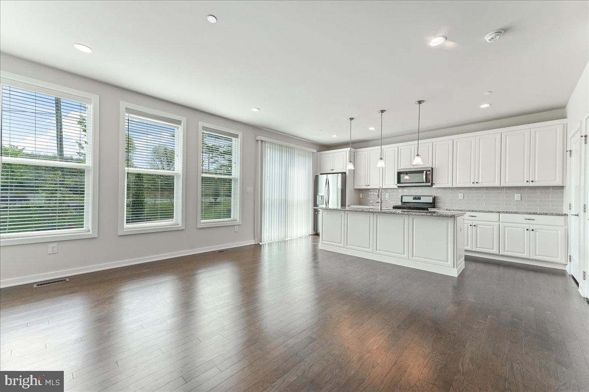 FRANKLIN STATION - Residential Lease