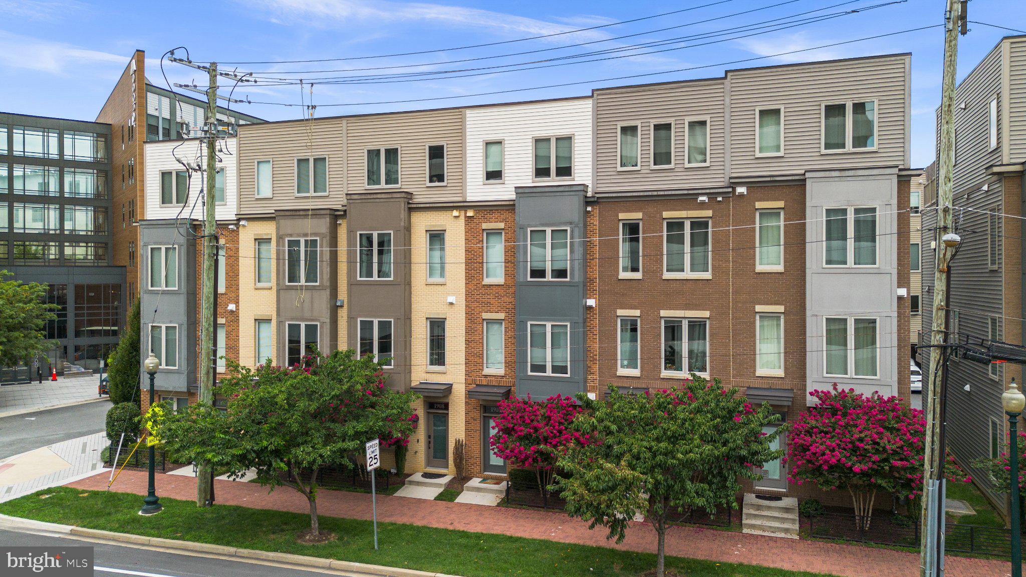 1910 CHAPMAN AVENUE 4