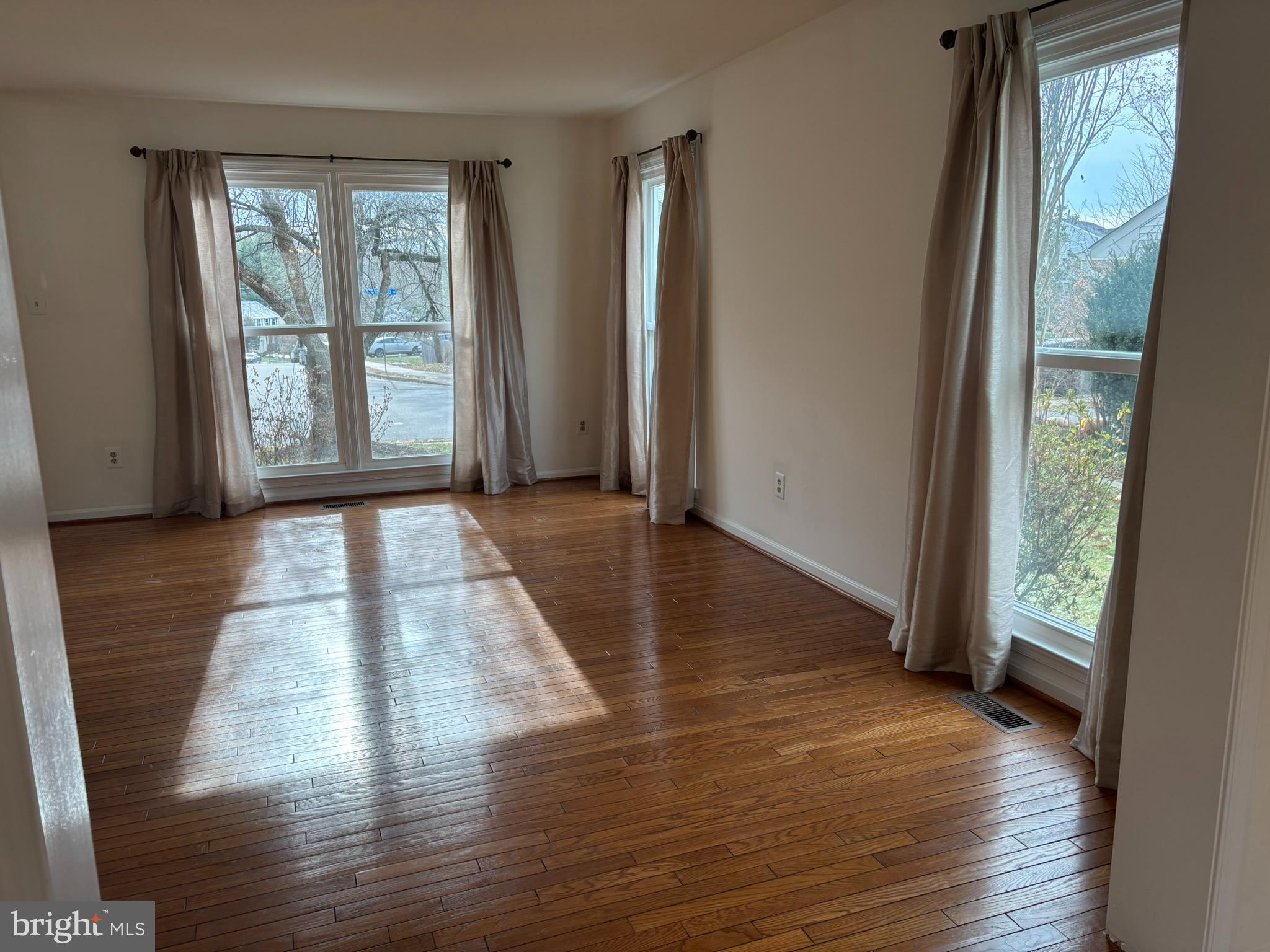 LITTLE ROCKY RUN - Residential Lease