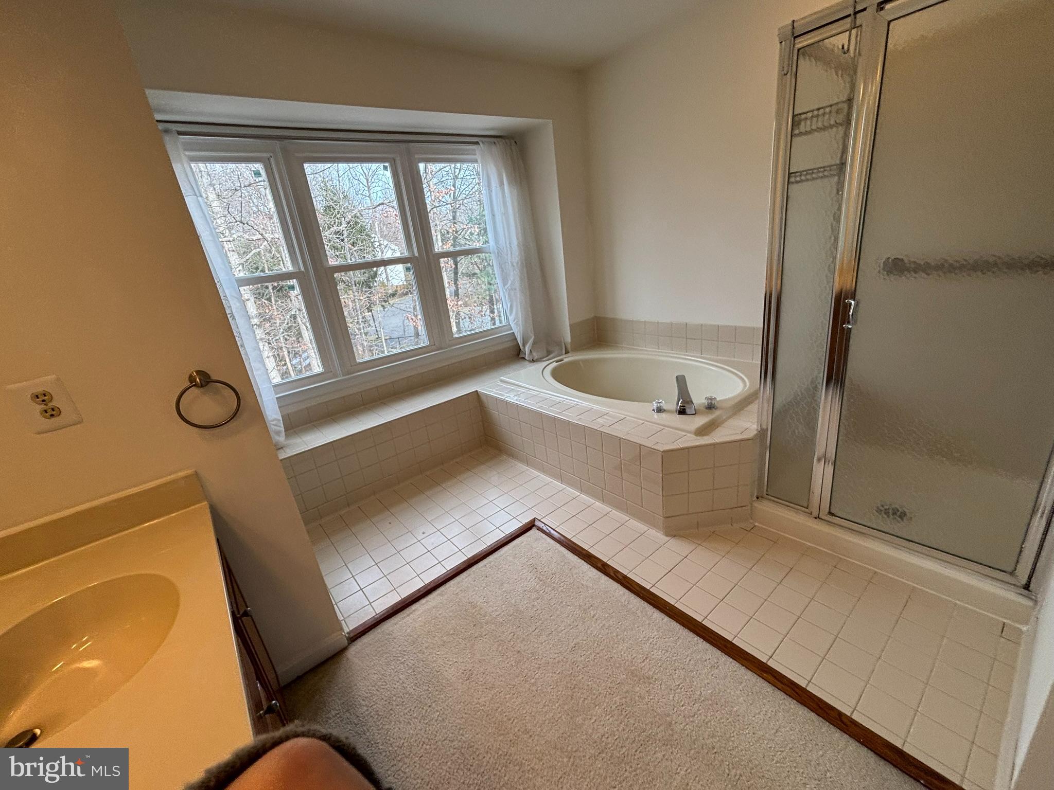 LITTLE ROCKY RUN - Residential Lease