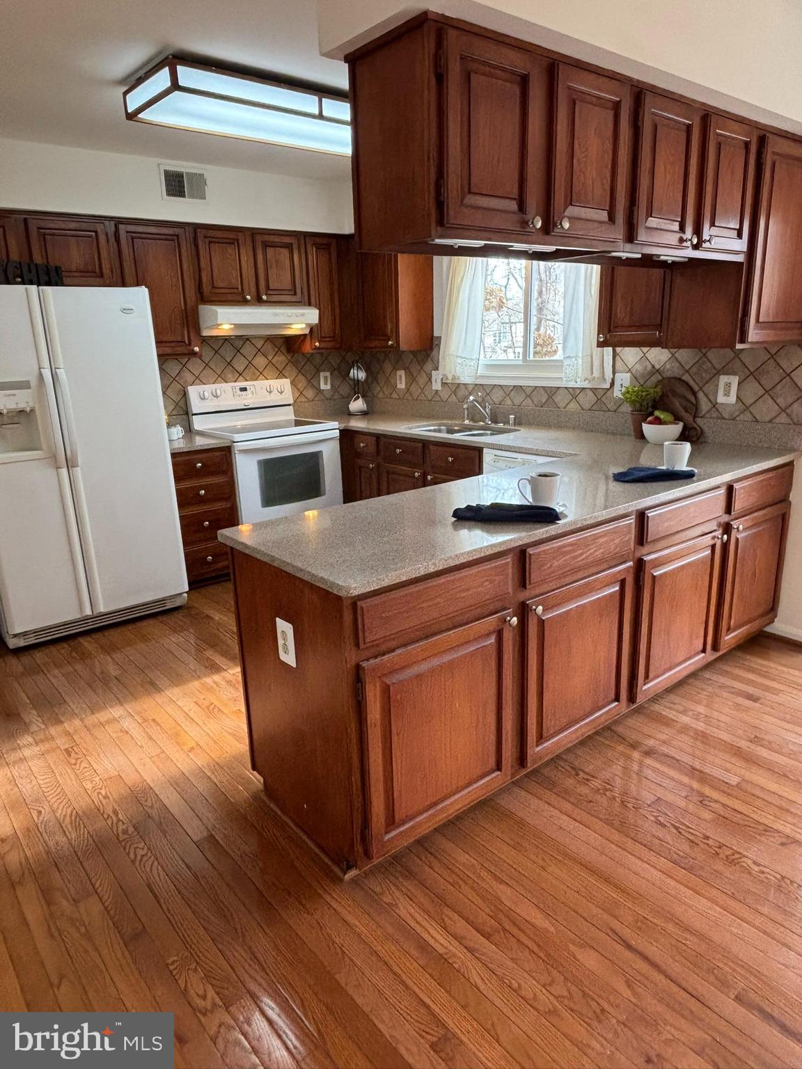 LITTLE ROCKY RUN - Residential Lease