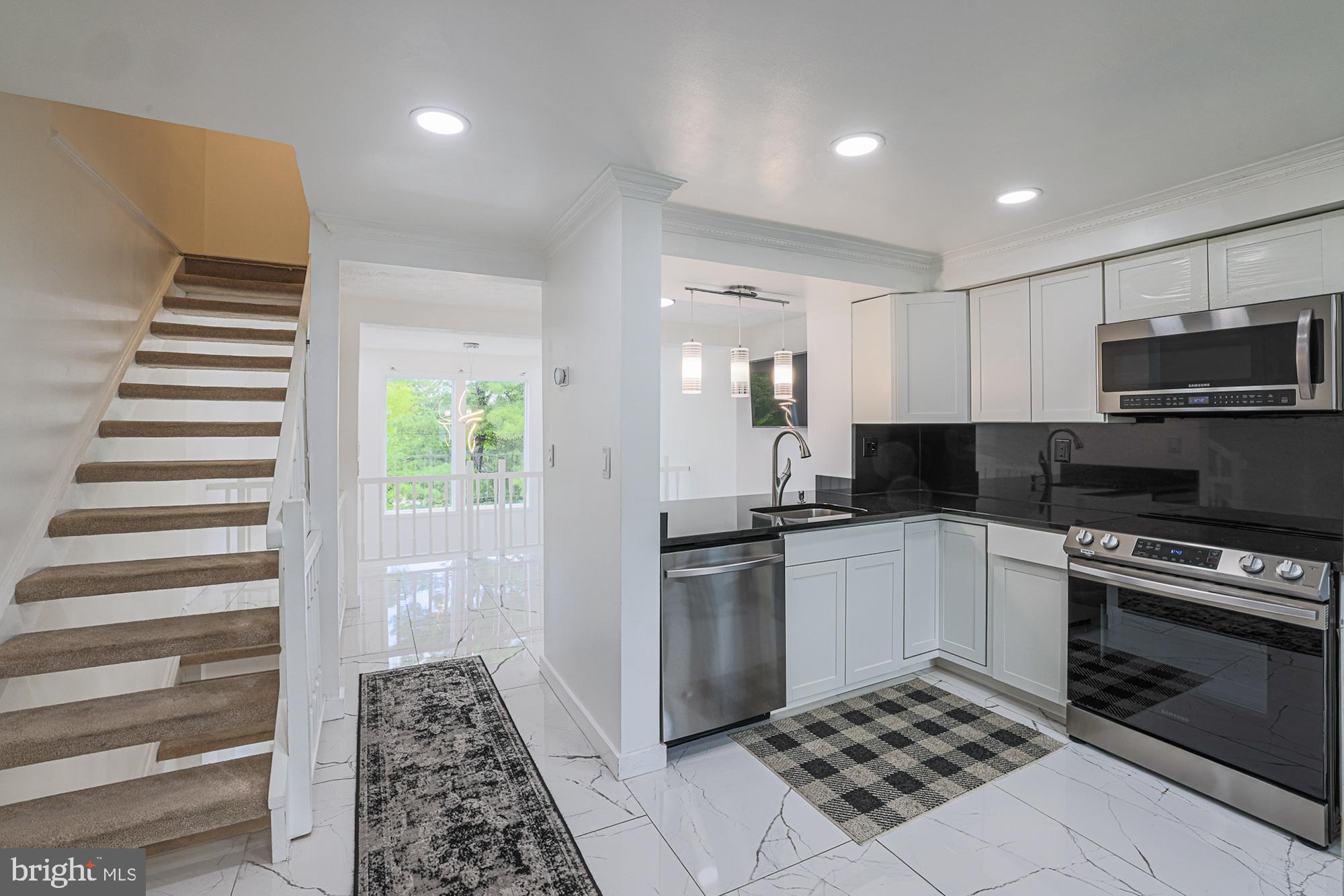 9 STILLWOOD CIRCLE