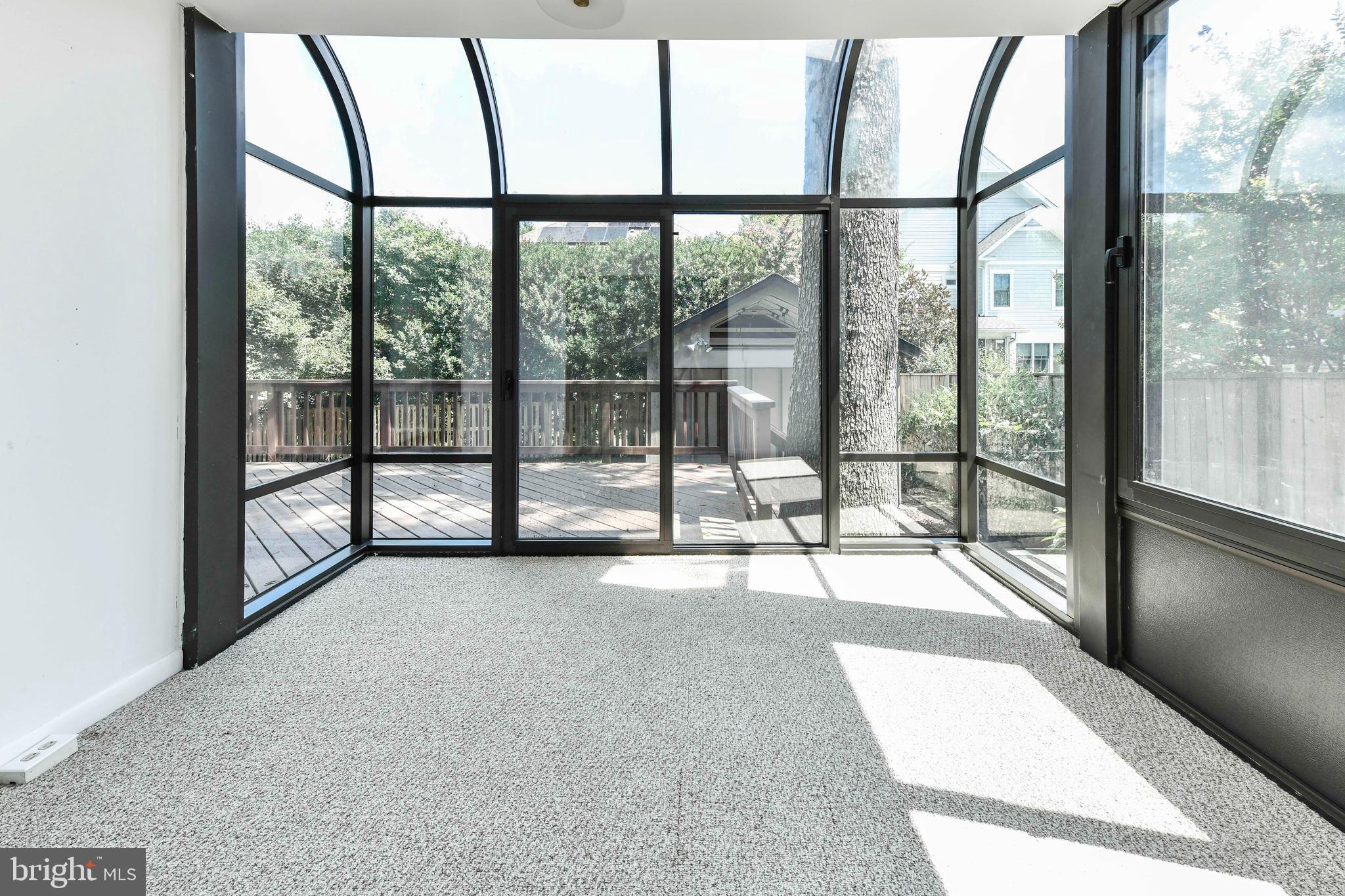 LYON PARK - Residential Lease