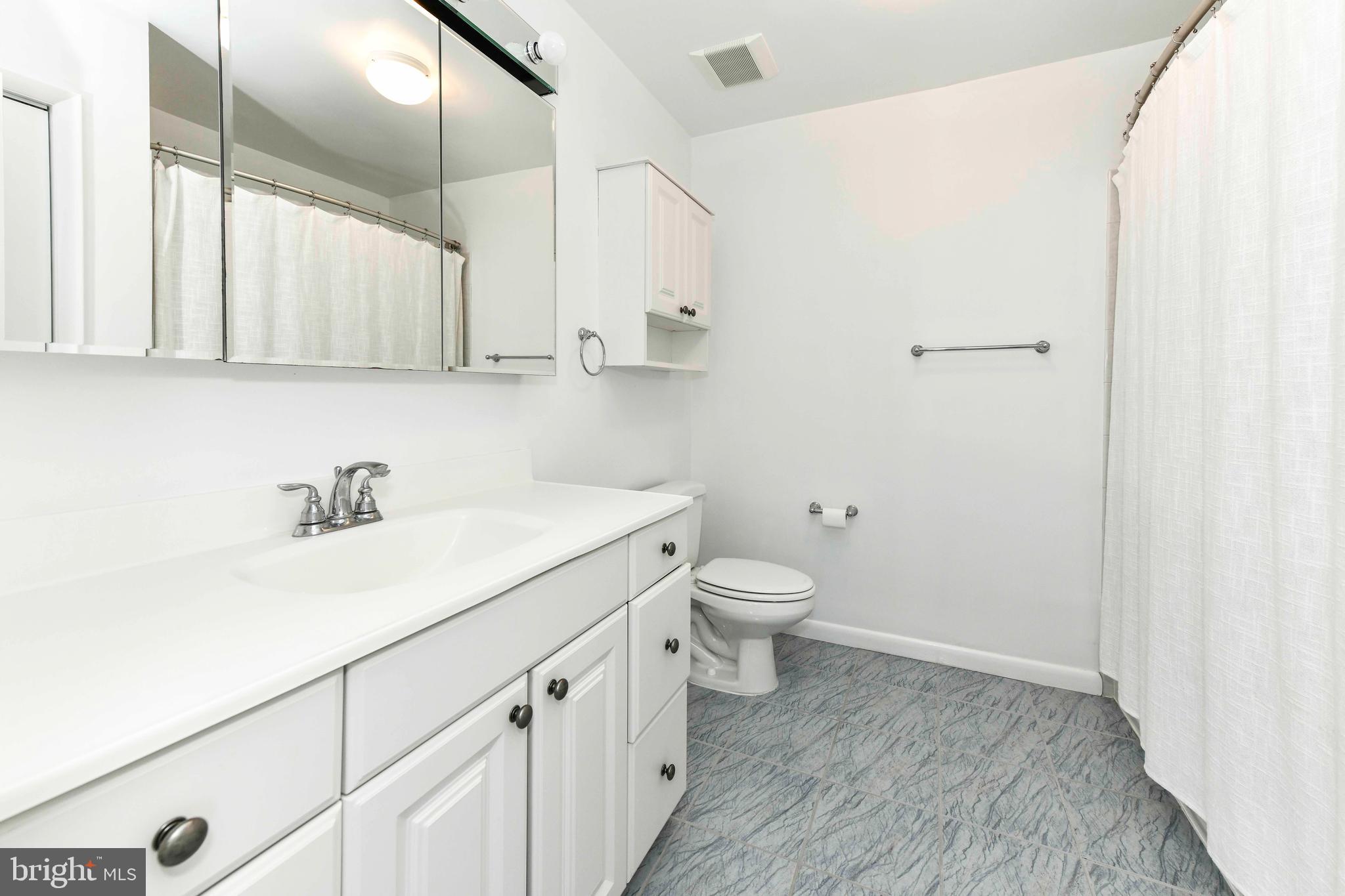 LYON PARK - Residential Lease