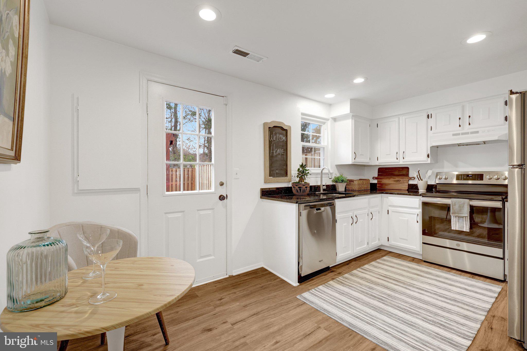 COUNTRYSIDE - Residential