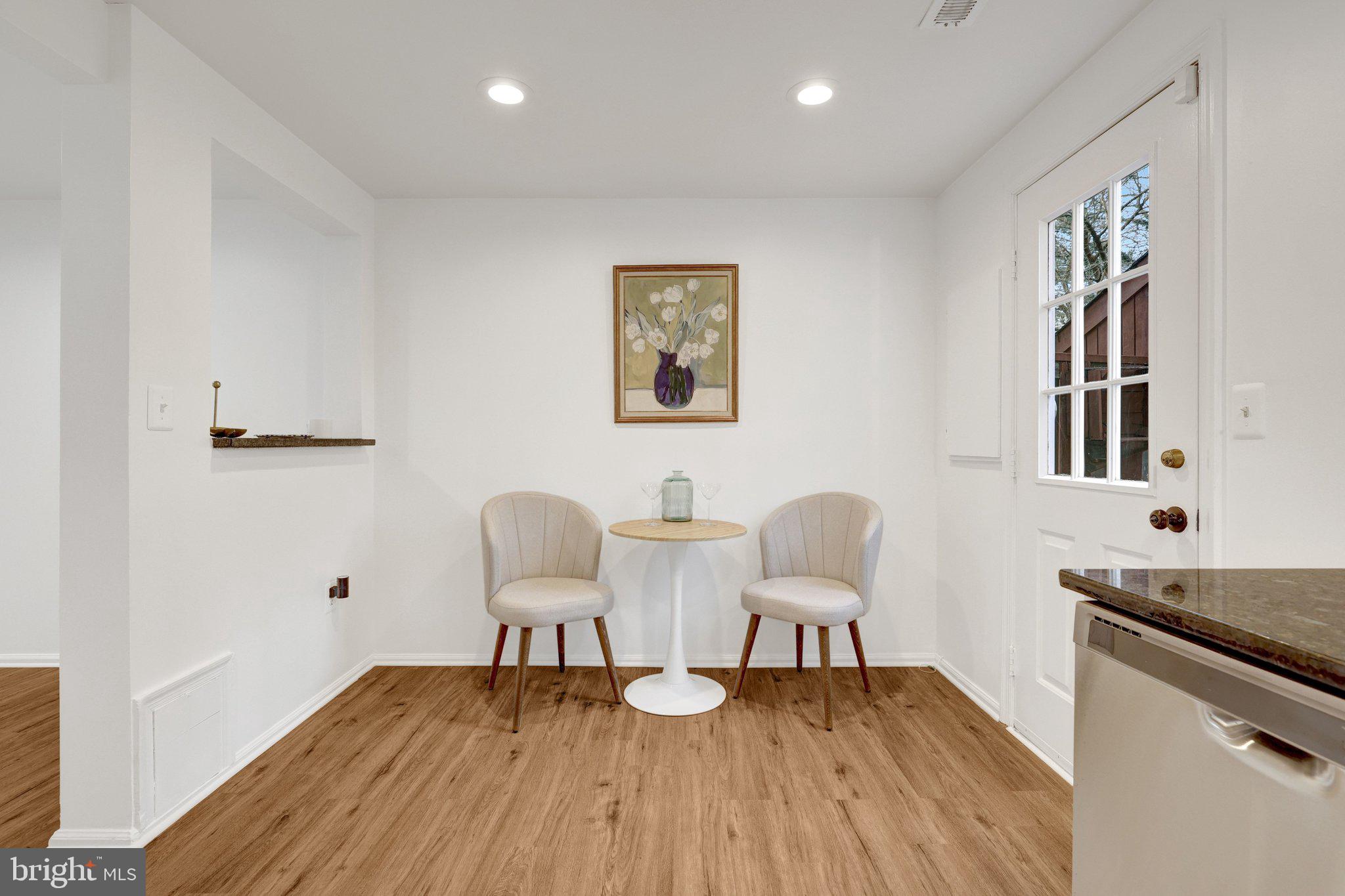 COUNTRYSIDE - Residential