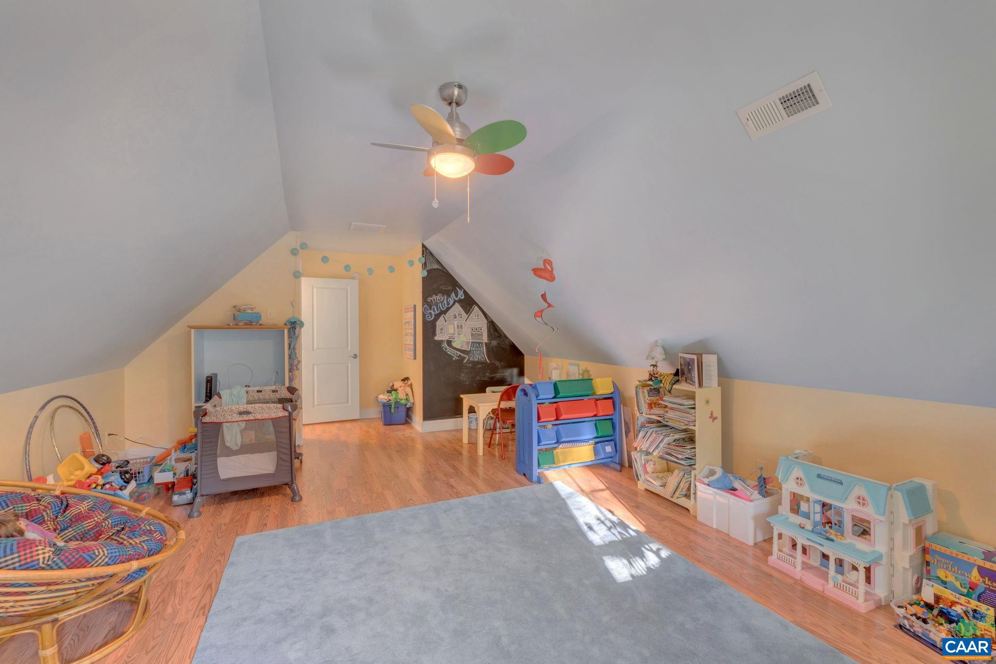 LAKE MONTICELLO - Residential