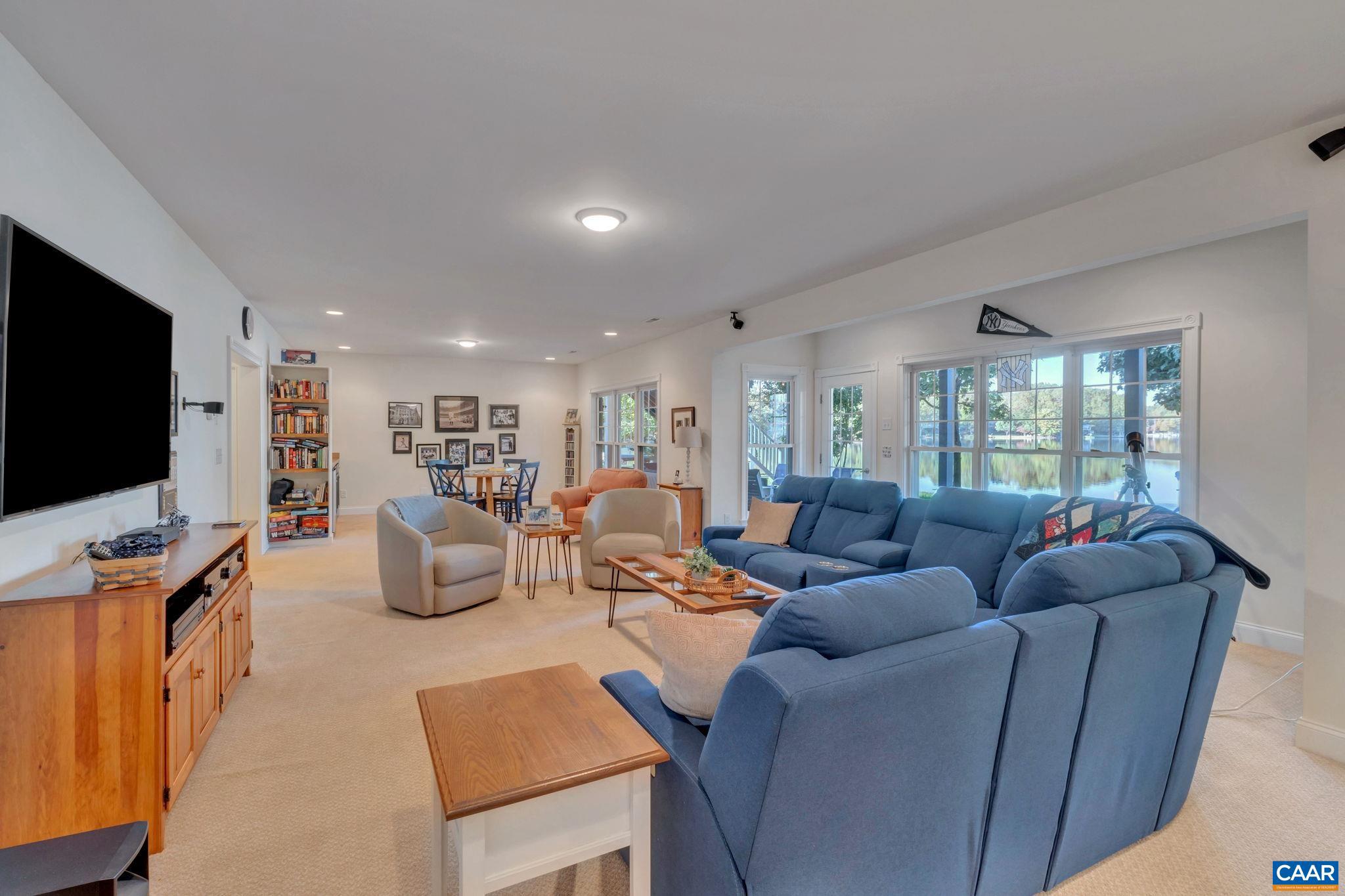 LAKE MONTICELLO - Residential