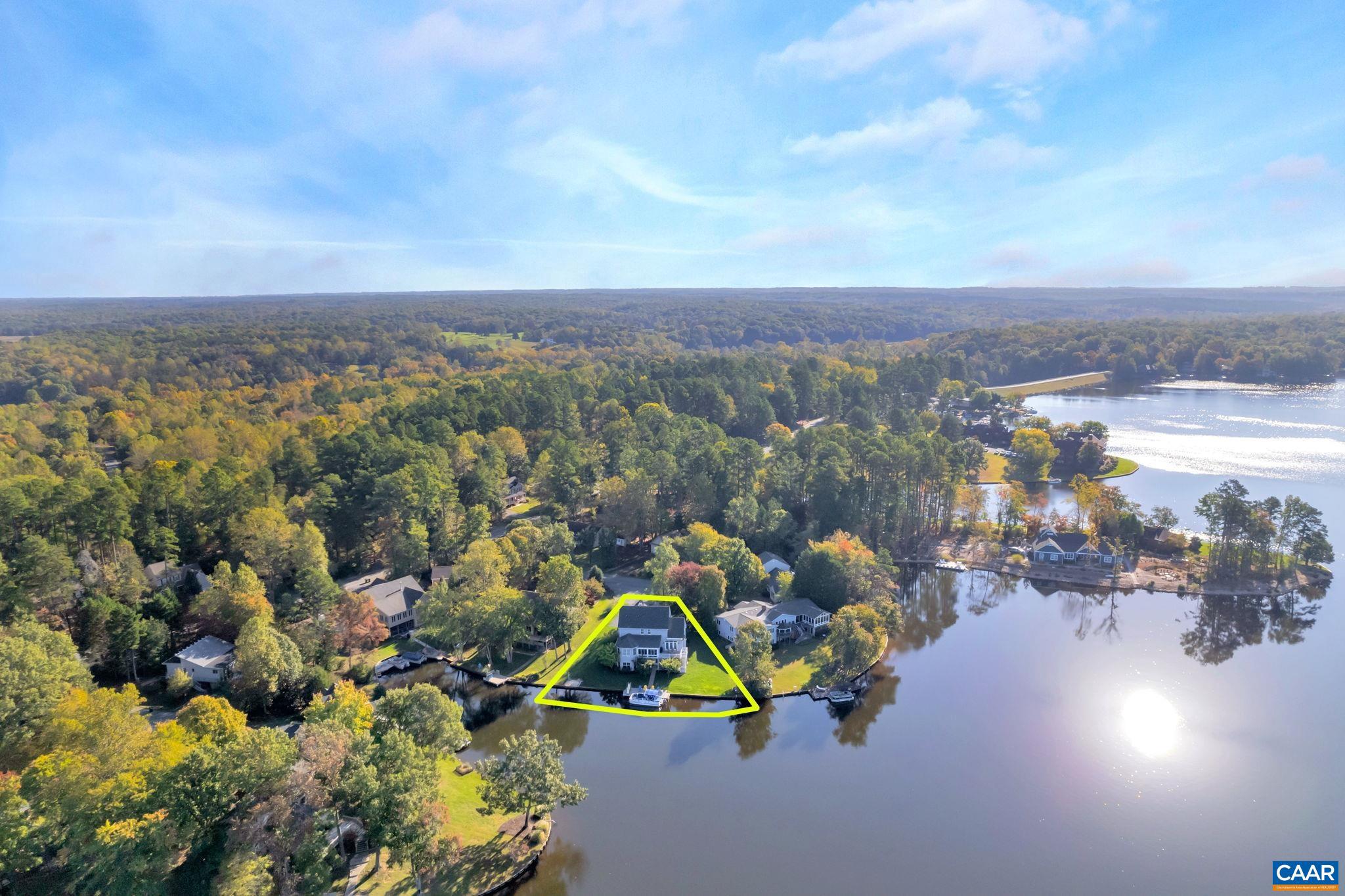 LAKE MONTICELLO - Residential