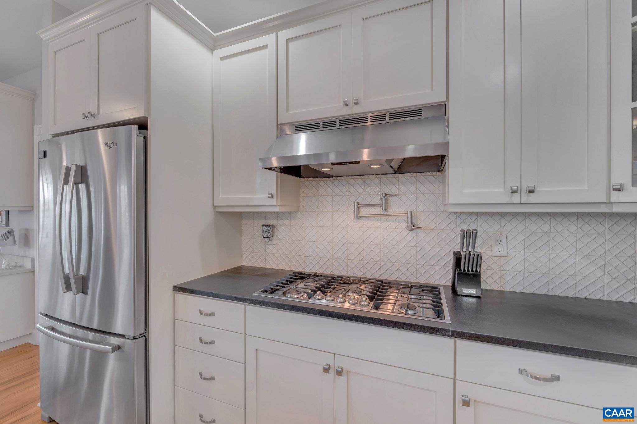 LAKE MONTICELLO - Residential