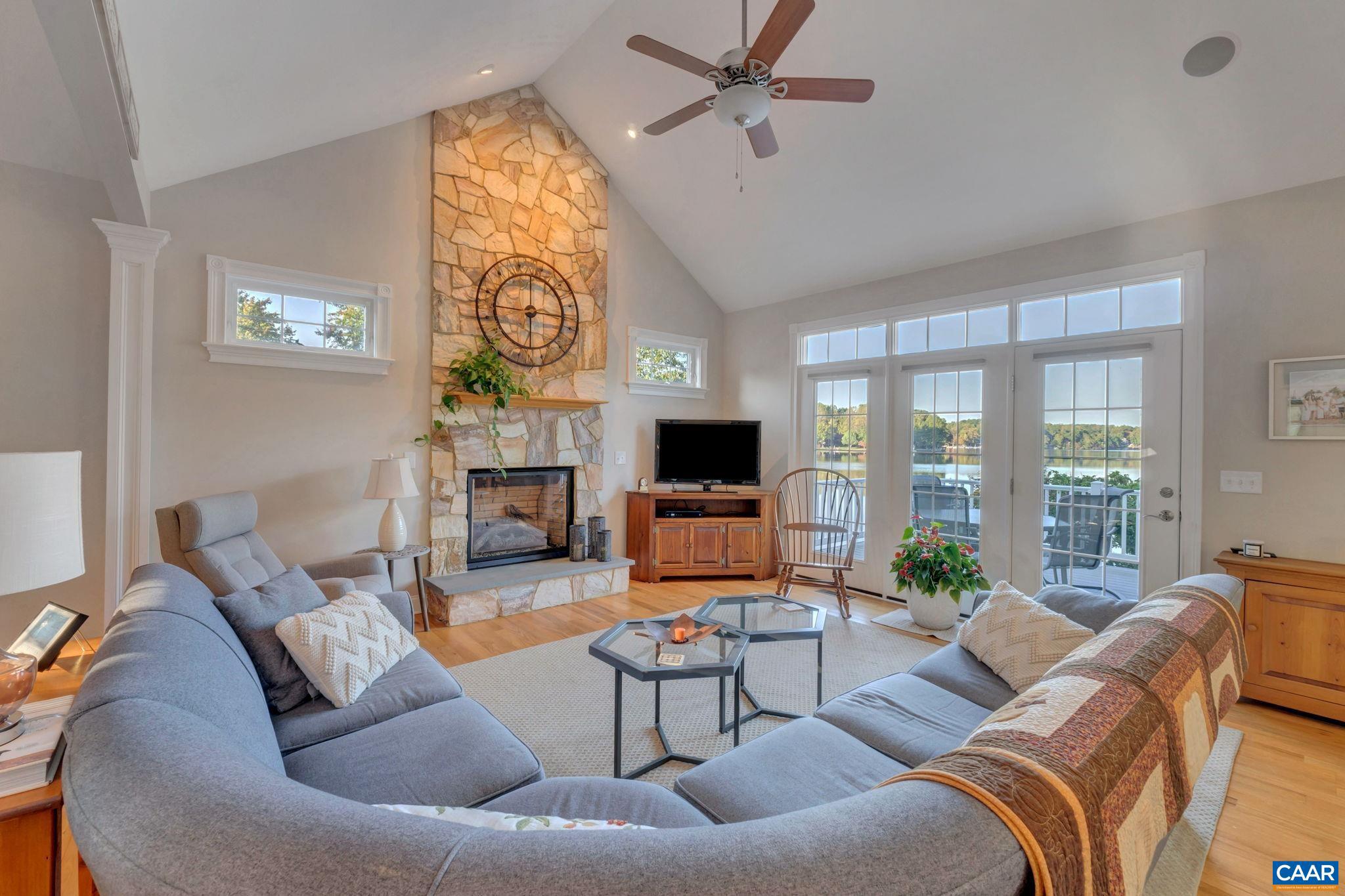 LAKE MONTICELLO - Residential