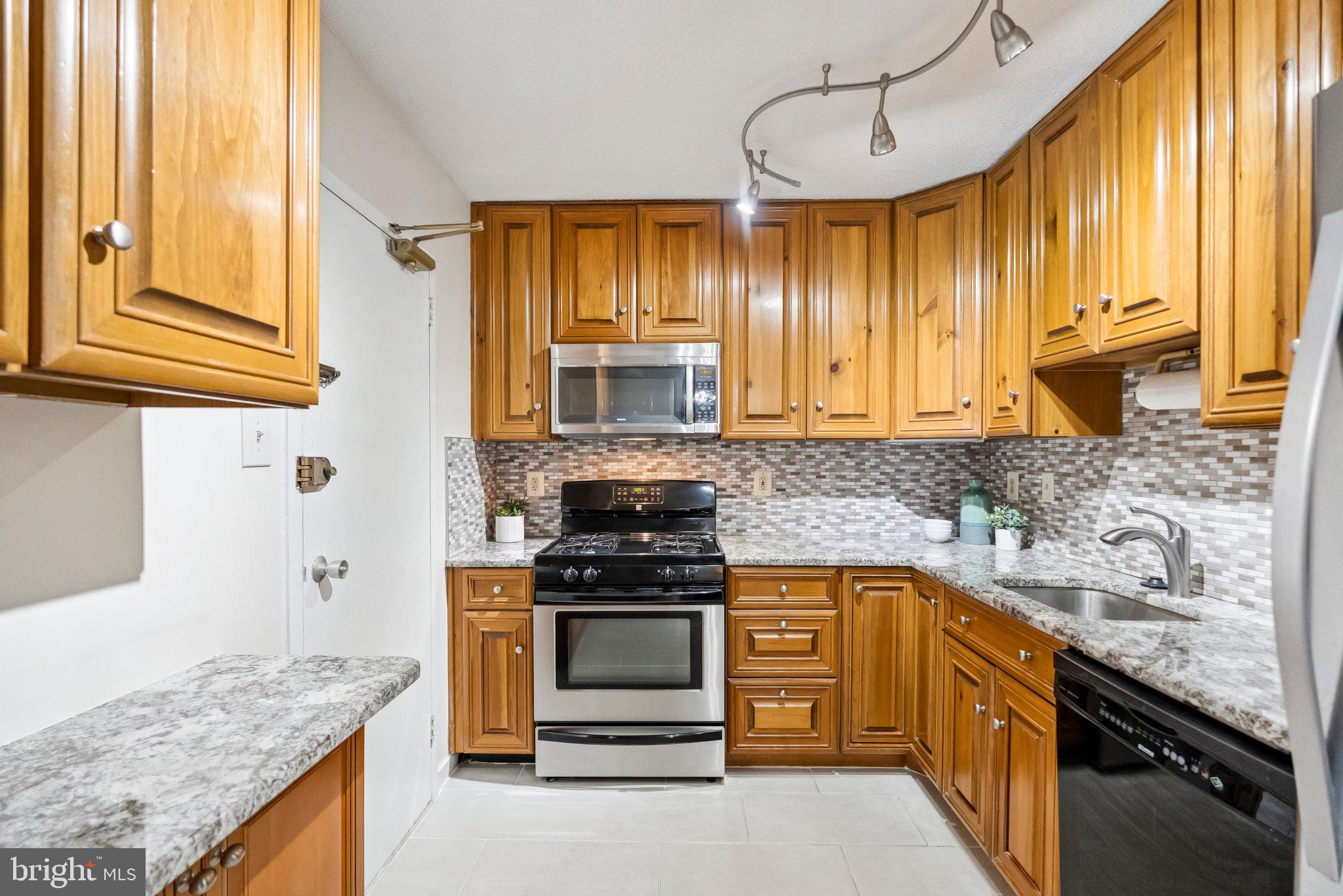 1300 ARMY NAVY DRIVE 514