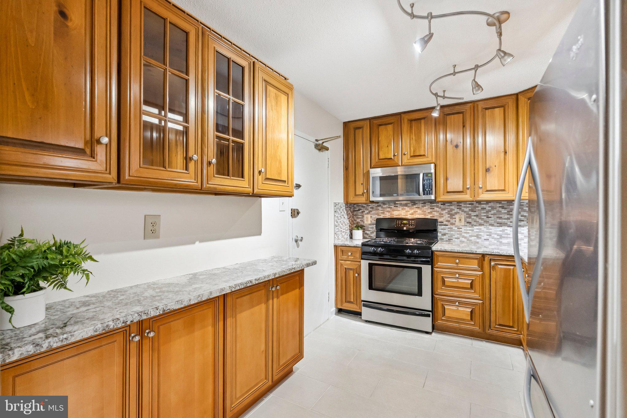 1300 ARMY NAVY DRIVE 514