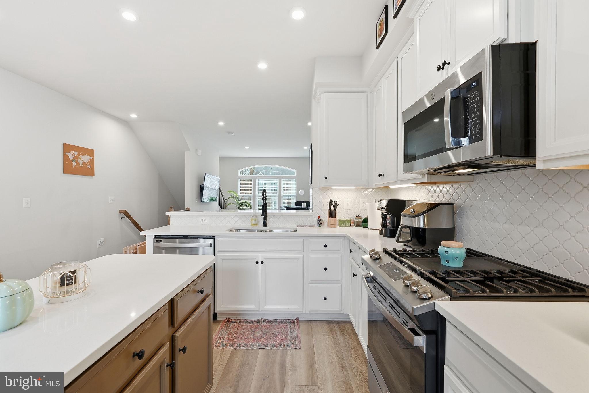 EAGLE ROW - Residential