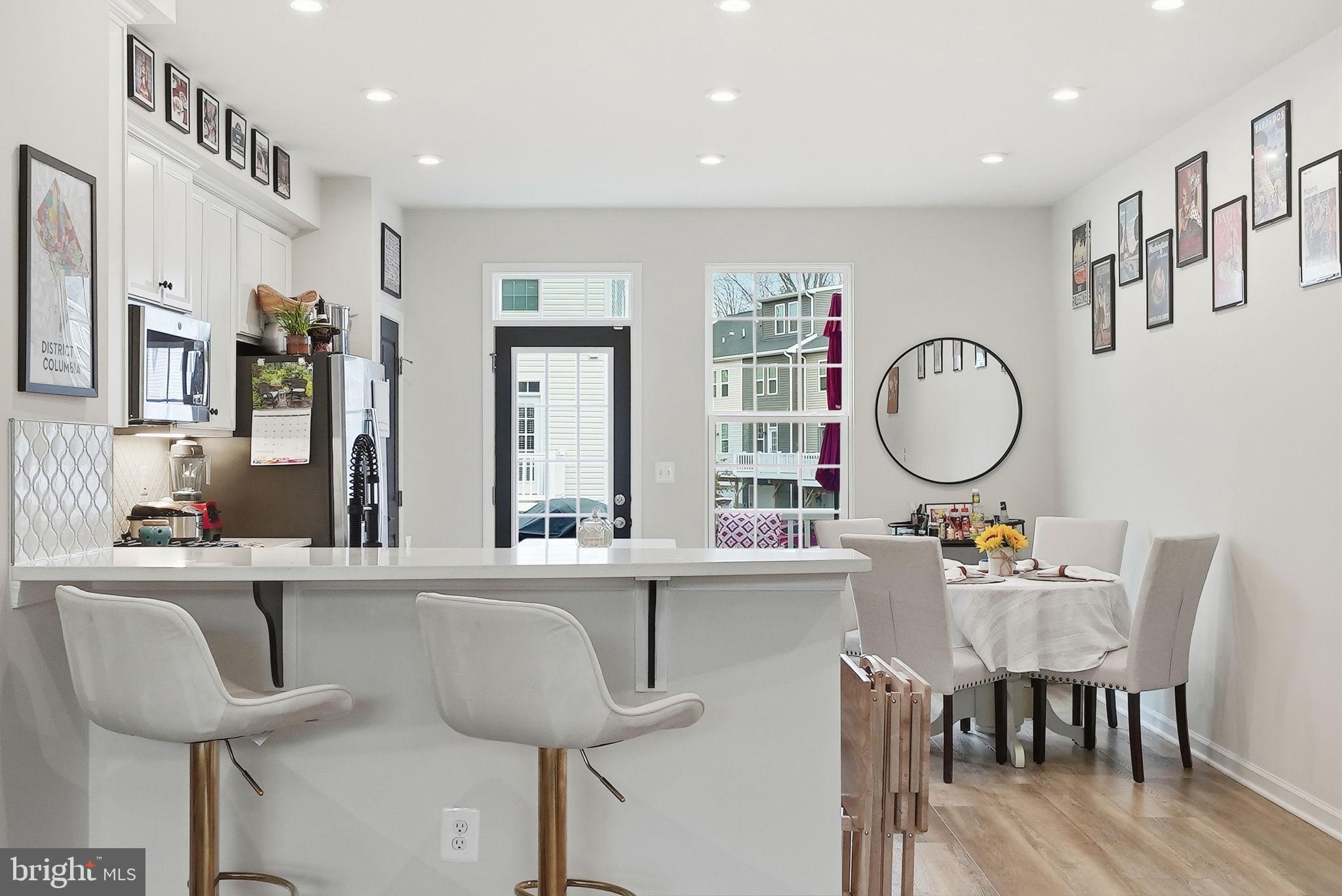 EAGLE ROW - Residential