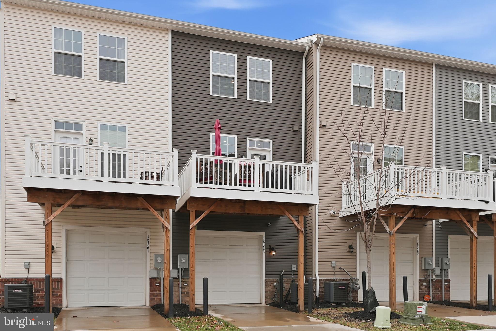 EAGLE ROW - Residential