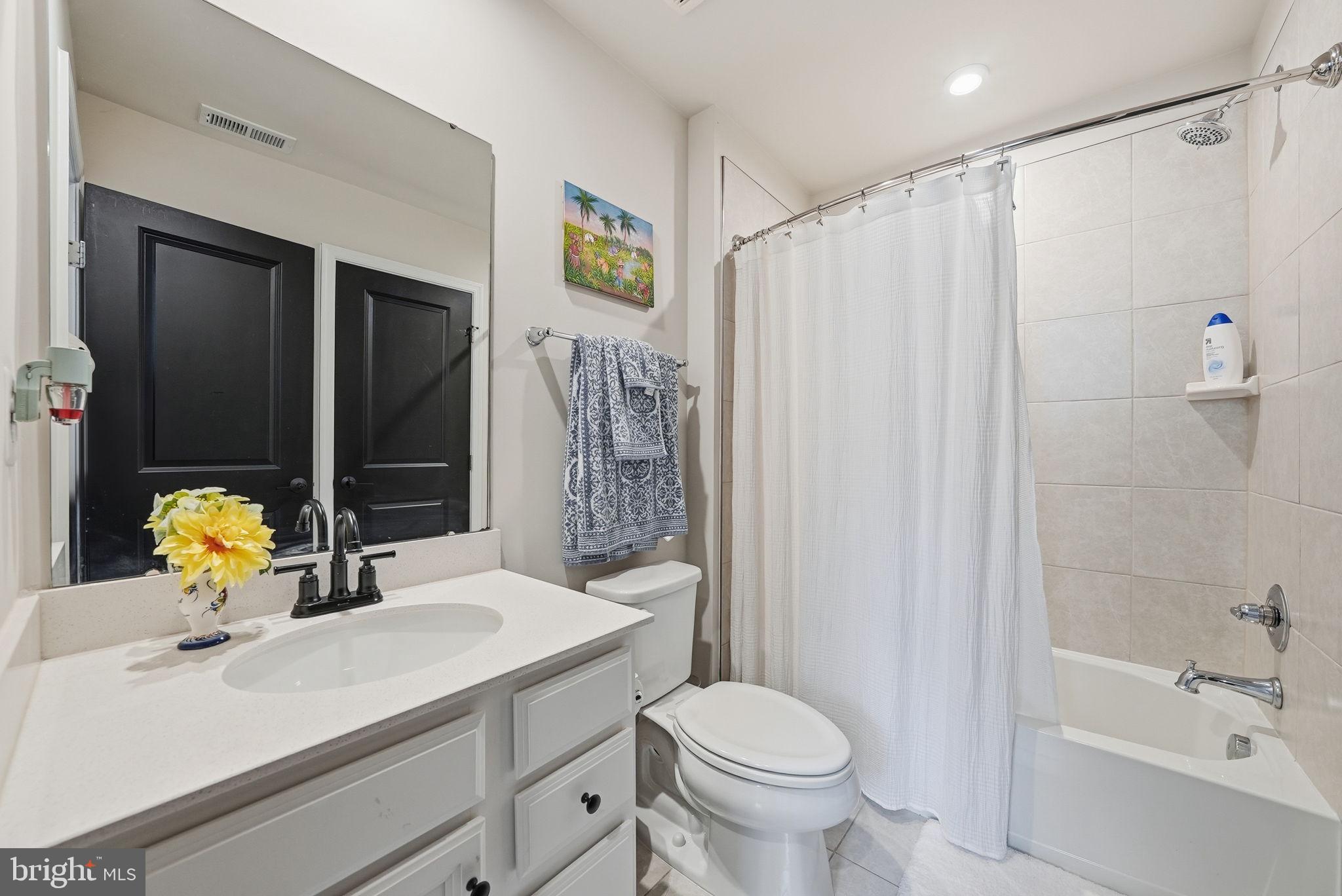 EAGLE ROW - Residential