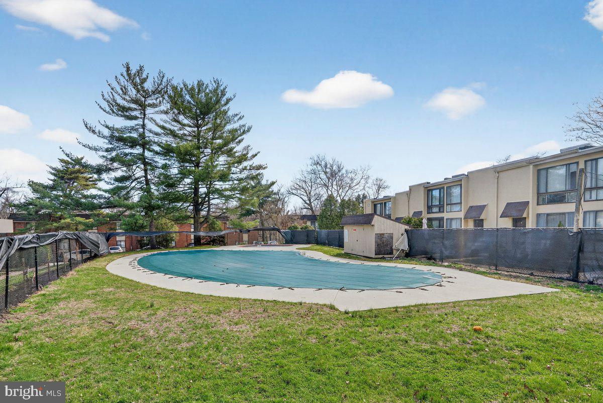 CONTEMPORARY VLG - Residential