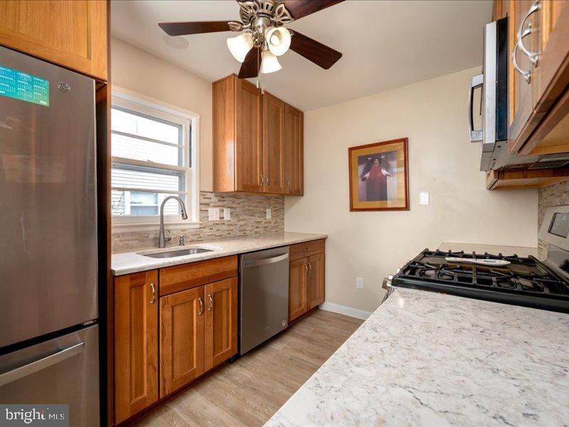 FAIRLAWN - Residential