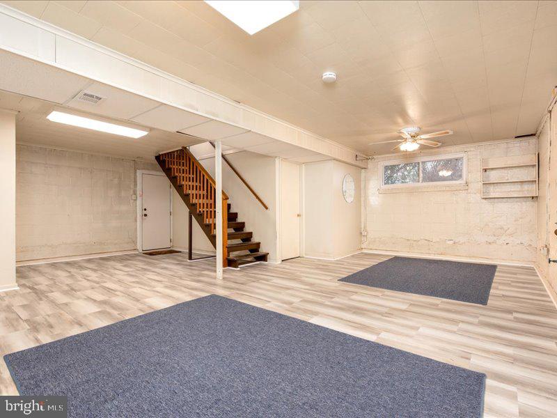 FAIRLAWN - Residential