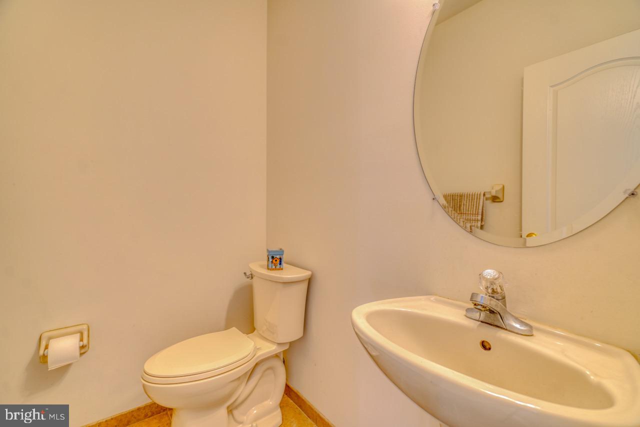 ISLAND GREEN ESTATES - Residential