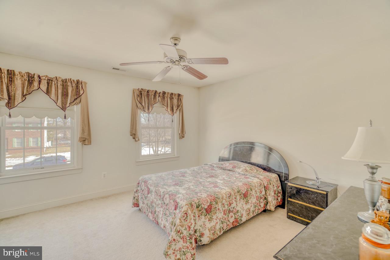 ISLAND GREEN ESTATES - Residential