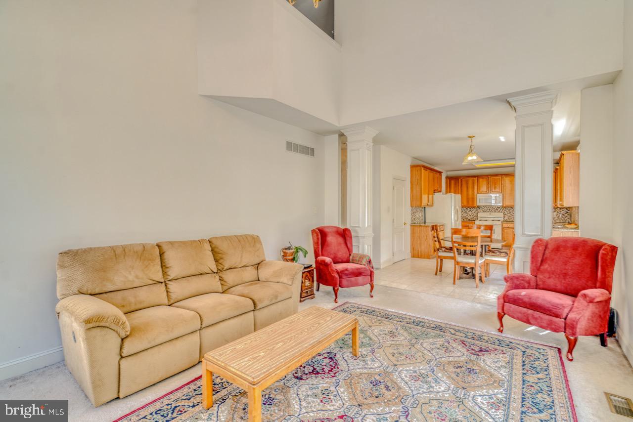 ISLAND GREEN ESTATES - Residential