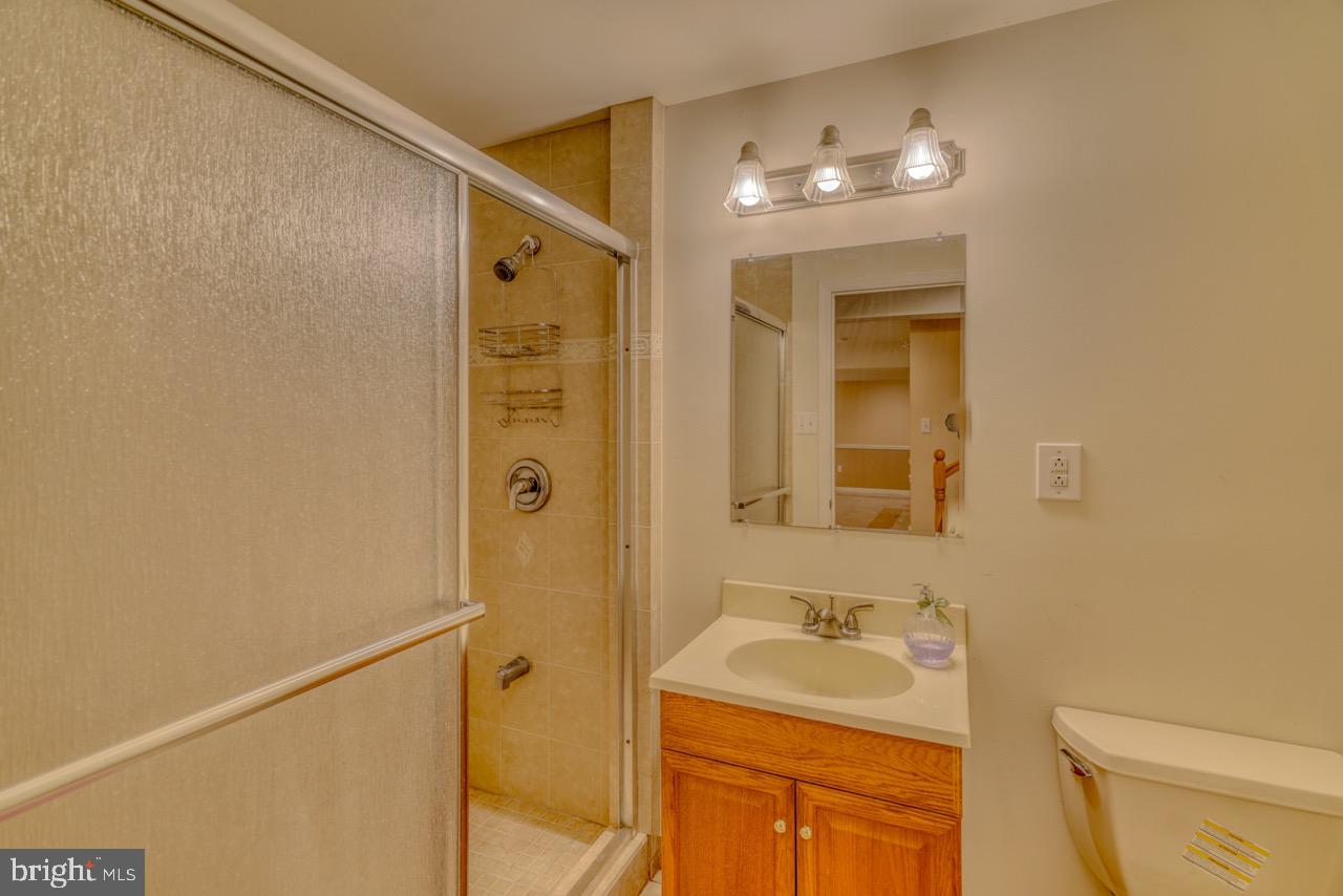 ISLAND GREEN ESTATES - Residential