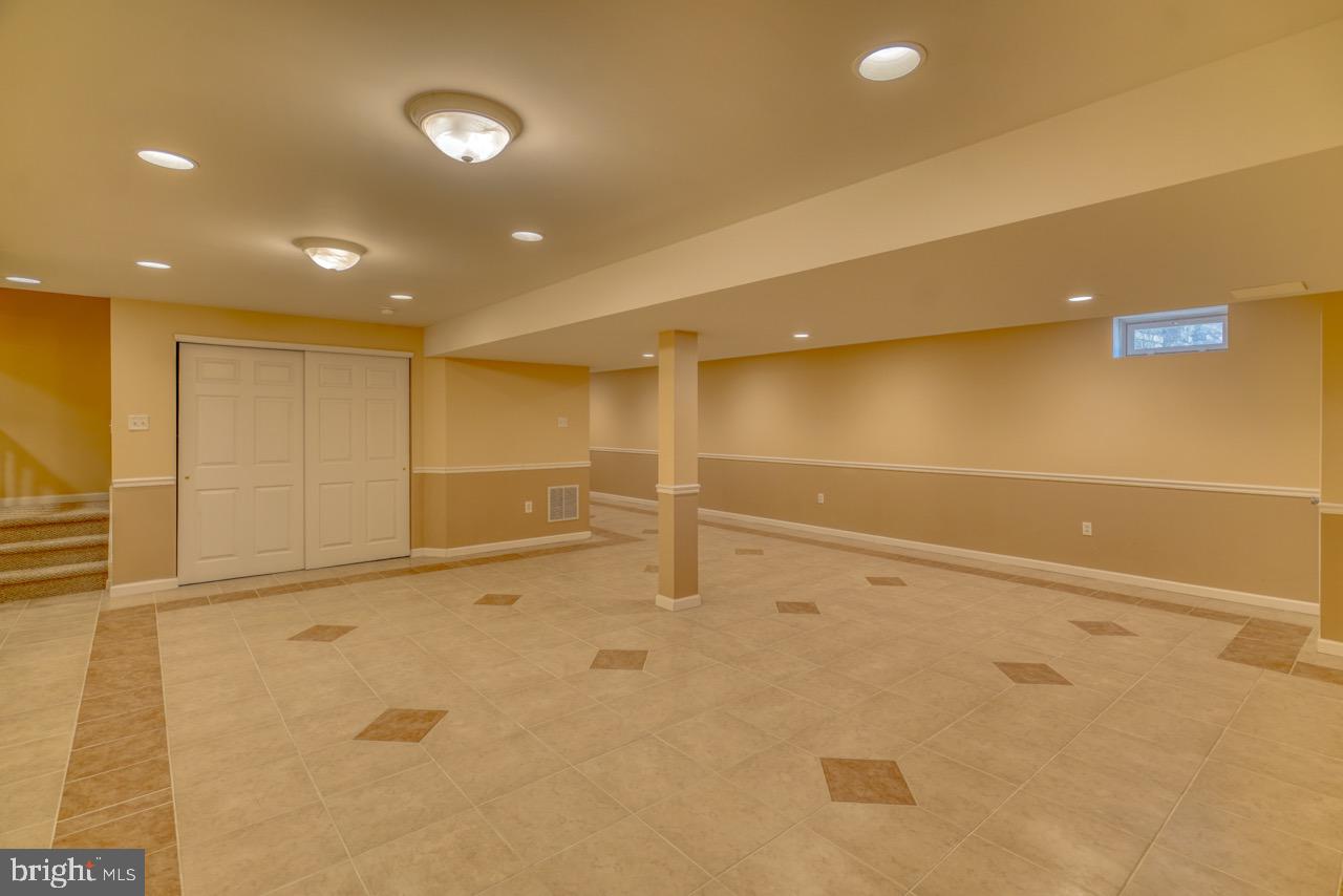 ISLAND GREEN ESTATES - Residential