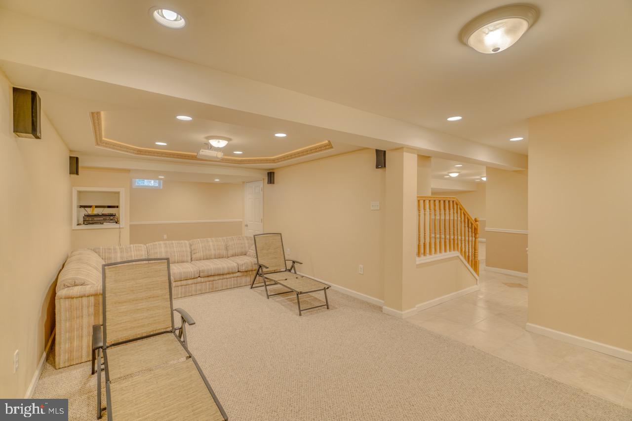 ISLAND GREEN ESTATES - Residential