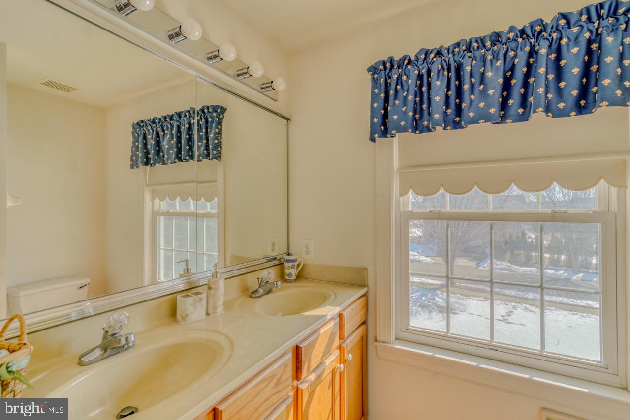 ISLAND GREEN ESTATES - Residential