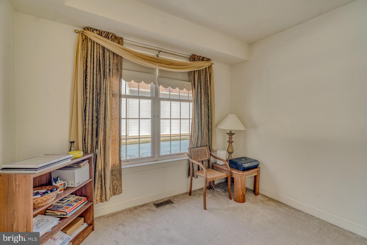 ISLAND GREEN ESTATES - Residential