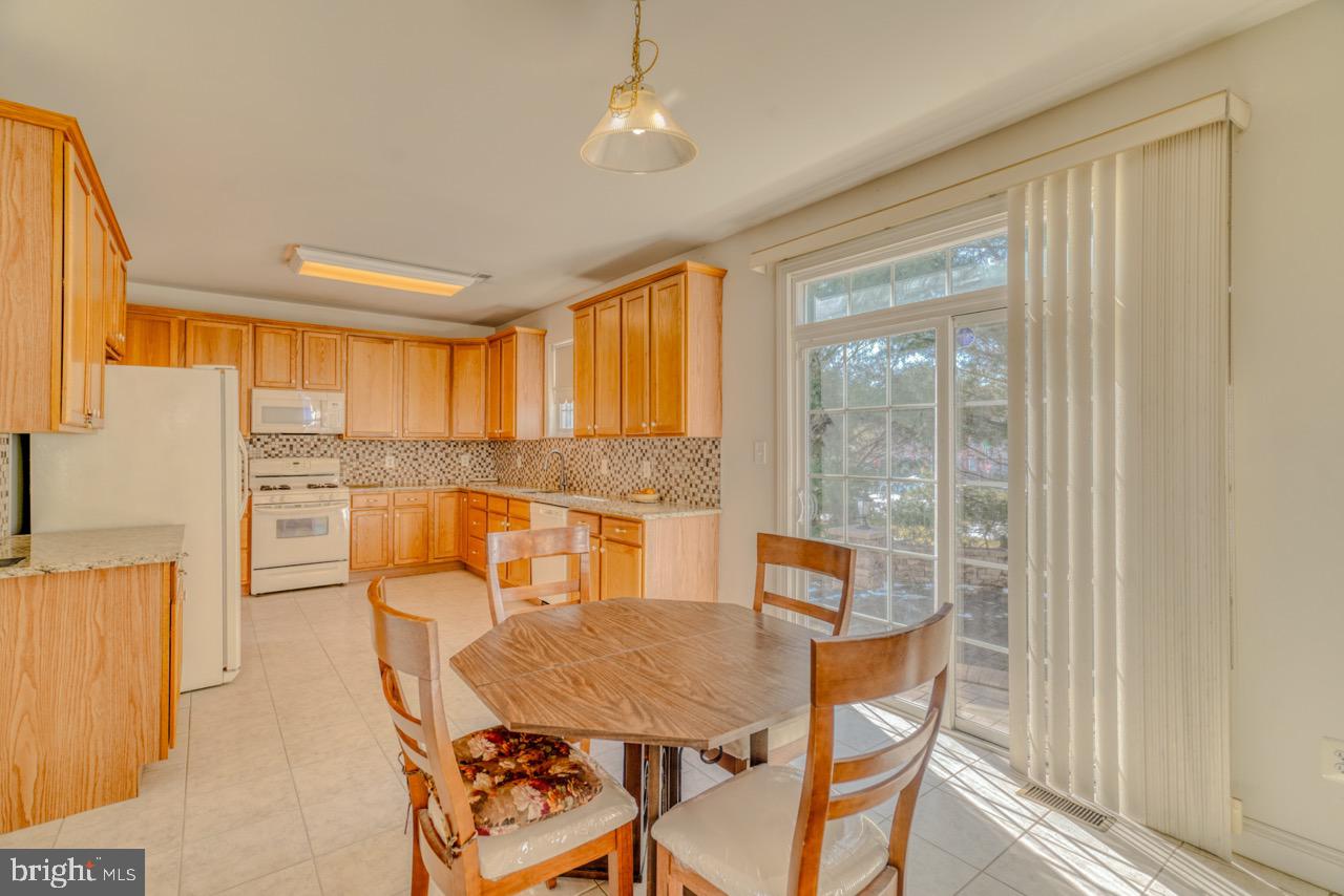 ISLAND GREEN ESTATES - Residential