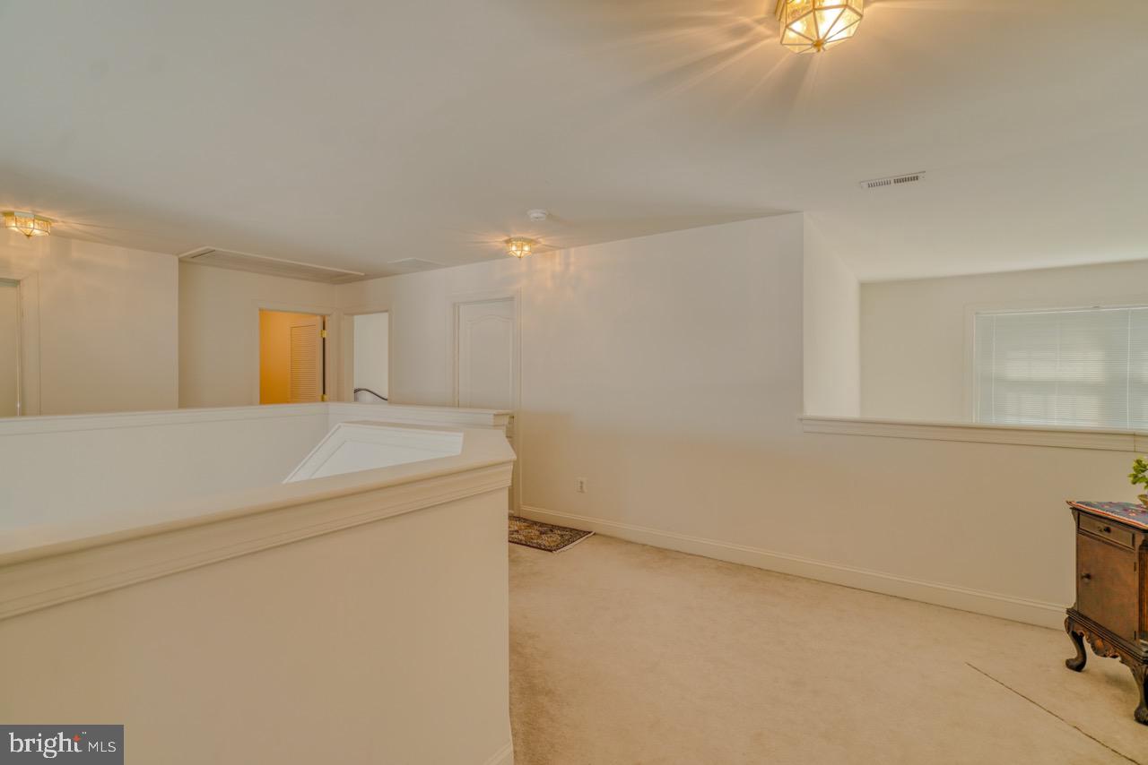 ISLAND GREEN ESTATES - Residential