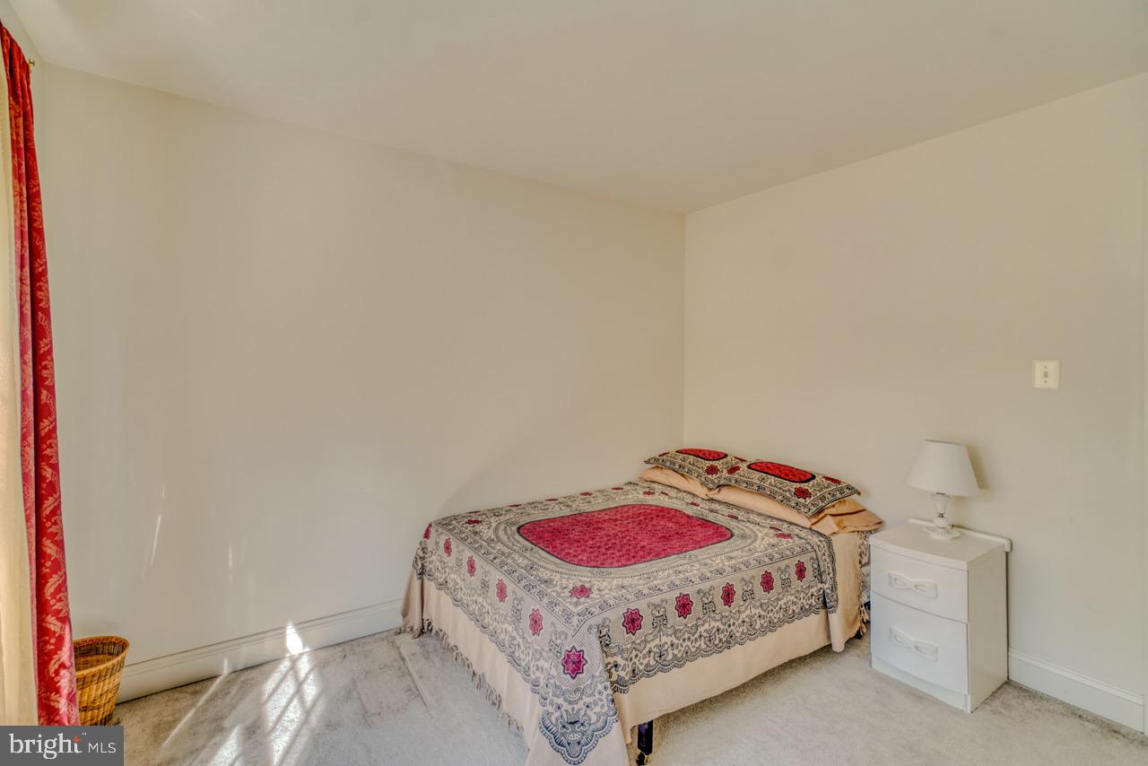 ISLAND GREEN ESTATES - Residential