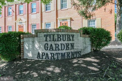 Photo of 7814 Tilbury Street #17, BETHESDA, MD 20814 (MLS # MDMC2203044)